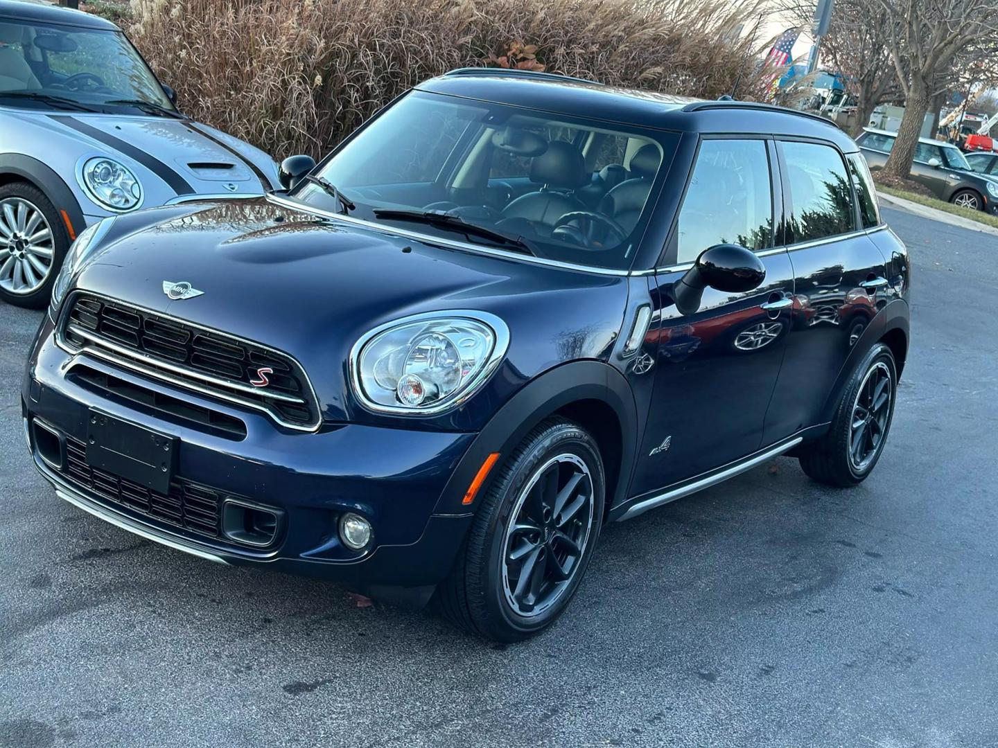 2015 MINI Countryman Countryman S photo 2