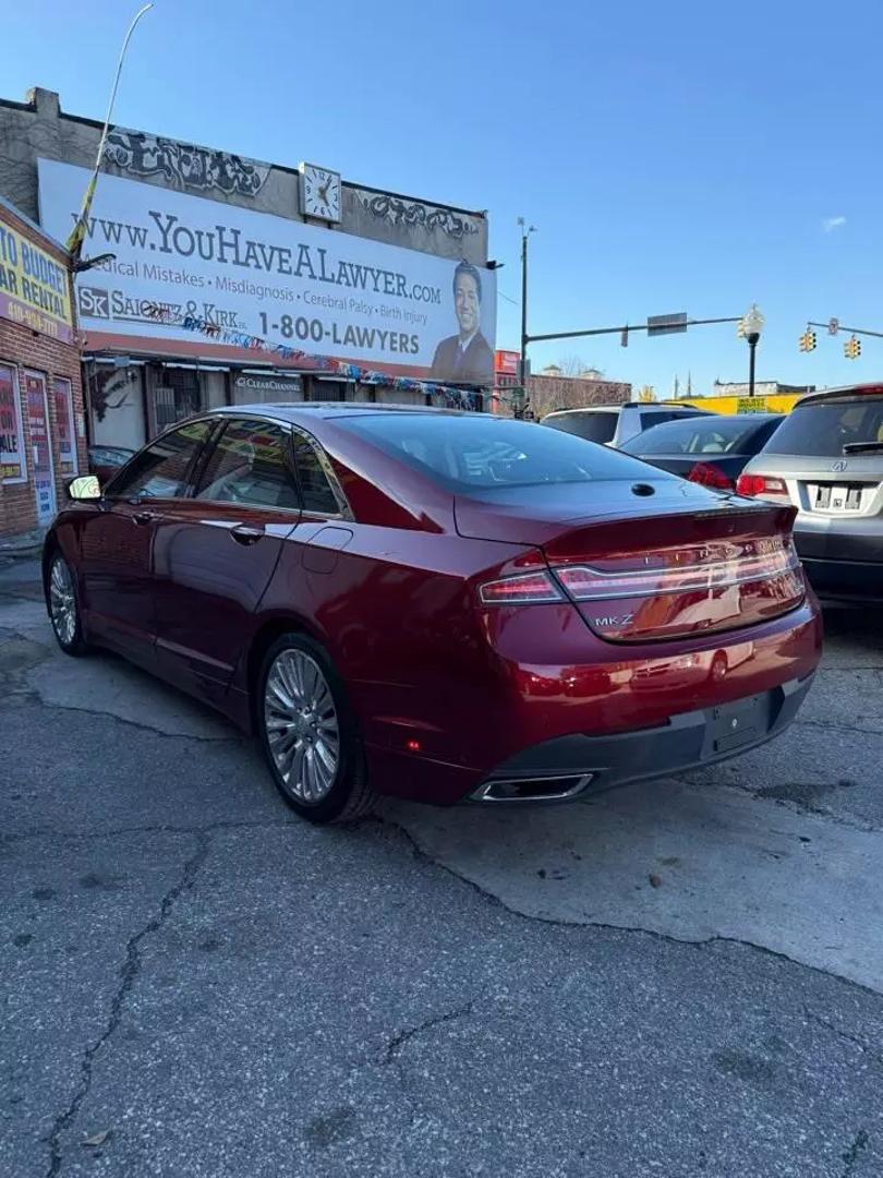 2013 Lincoln MKZ Base photo 8