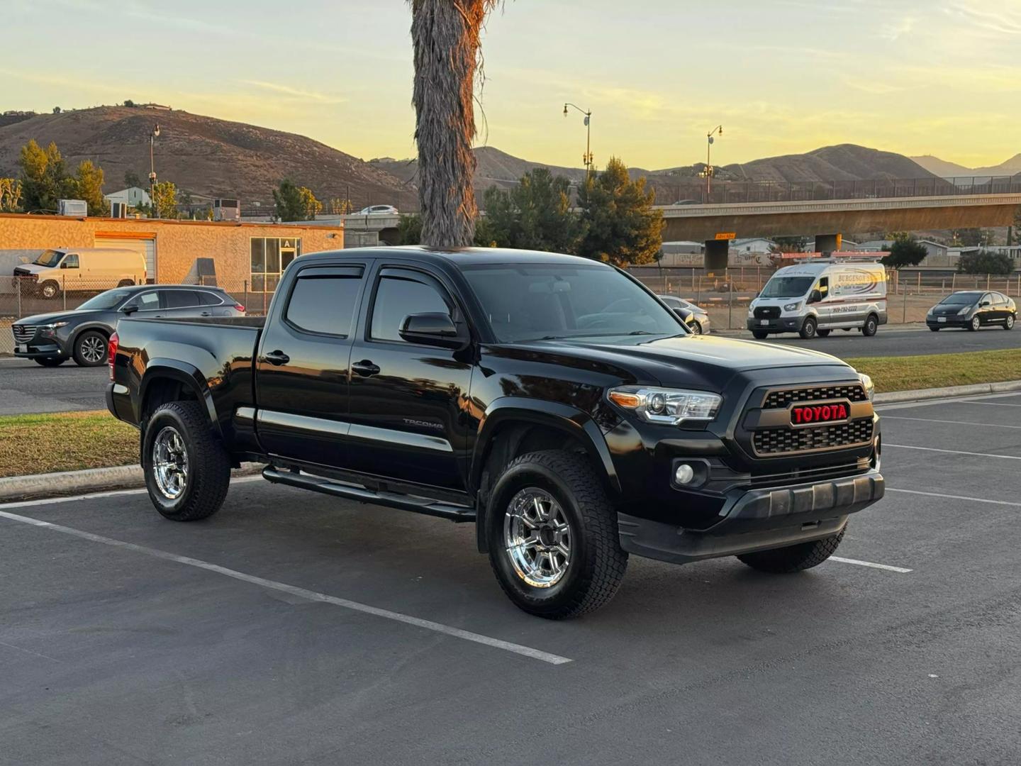 2017 Toyota Tacoma SR5 photo 7