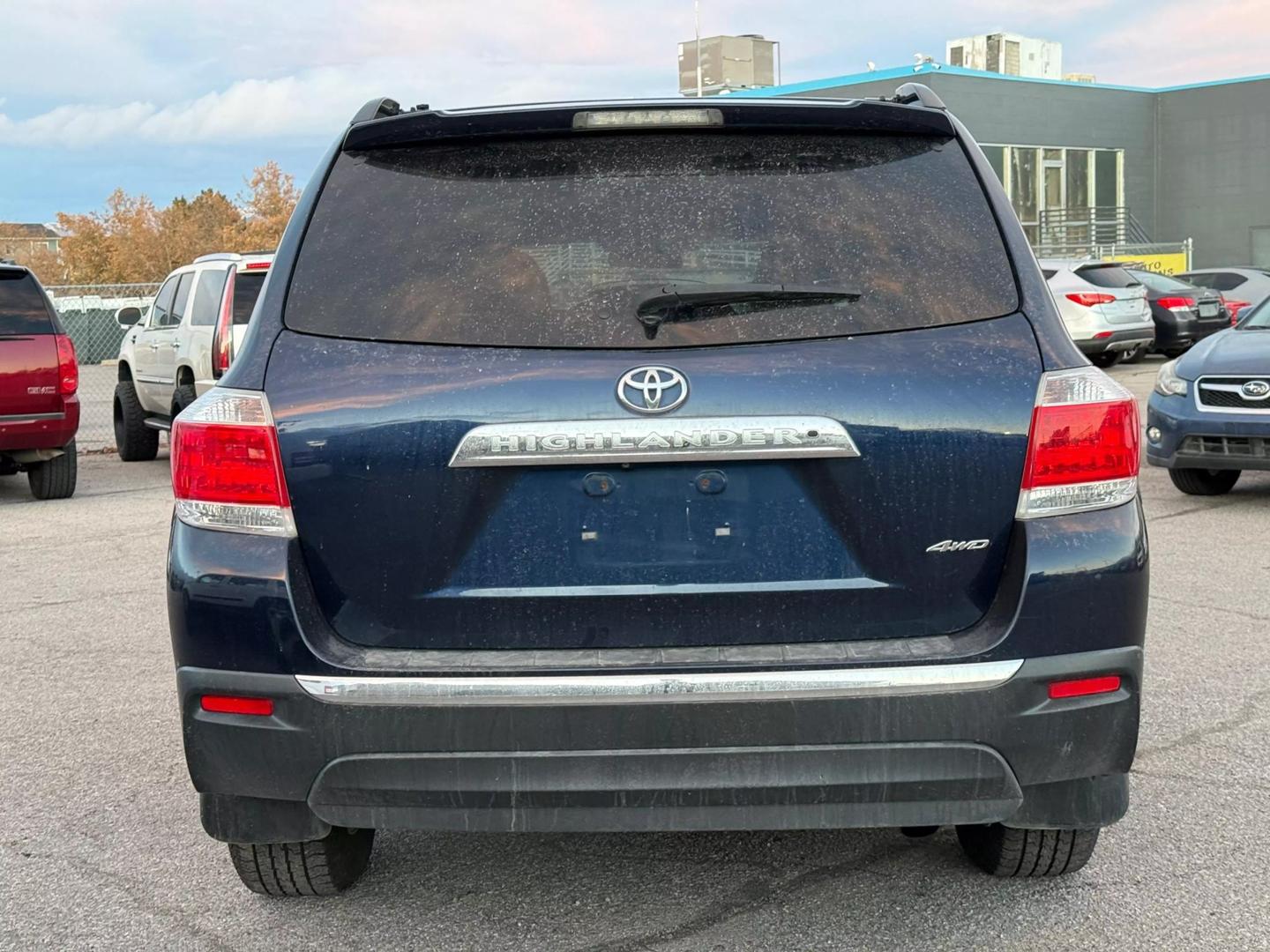 2013 Toyota Highlander Base photo 6