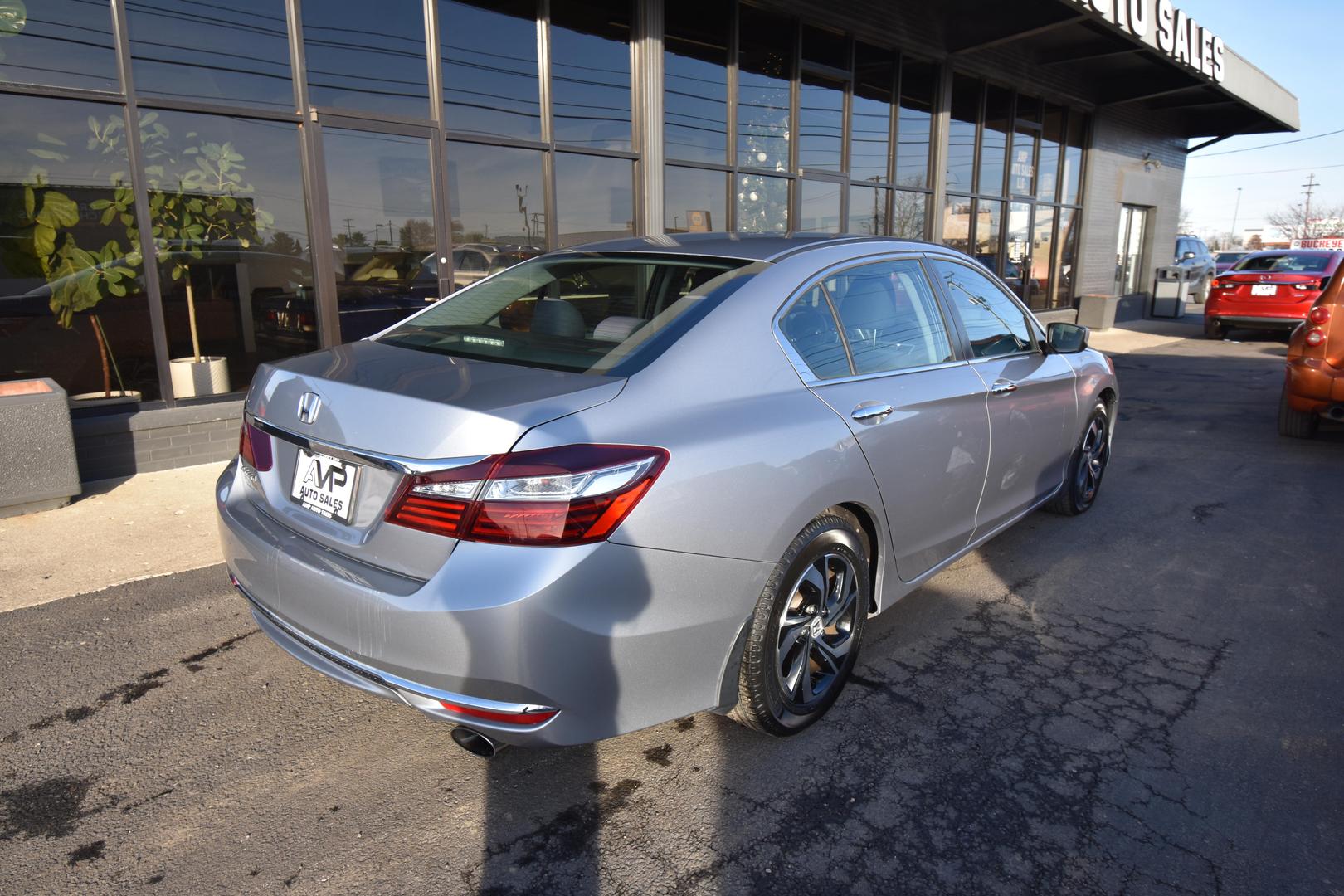 2016 Honda Accord LX photo 6