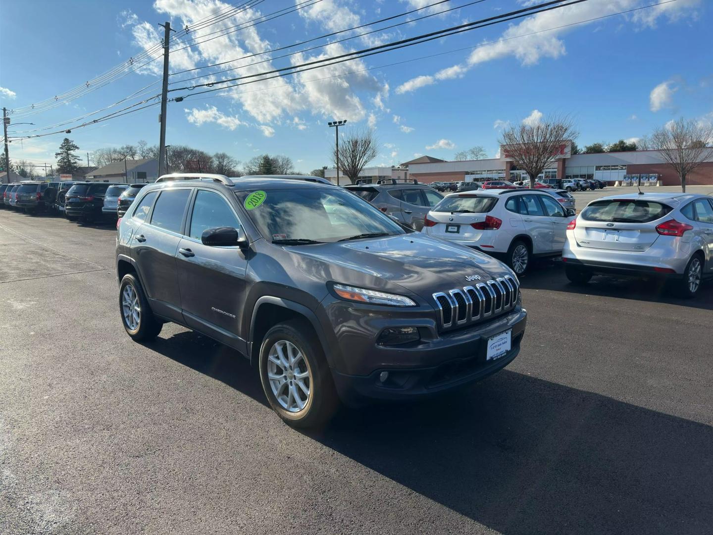 2018 Jeep Cherokee Latitude Plus photo 2