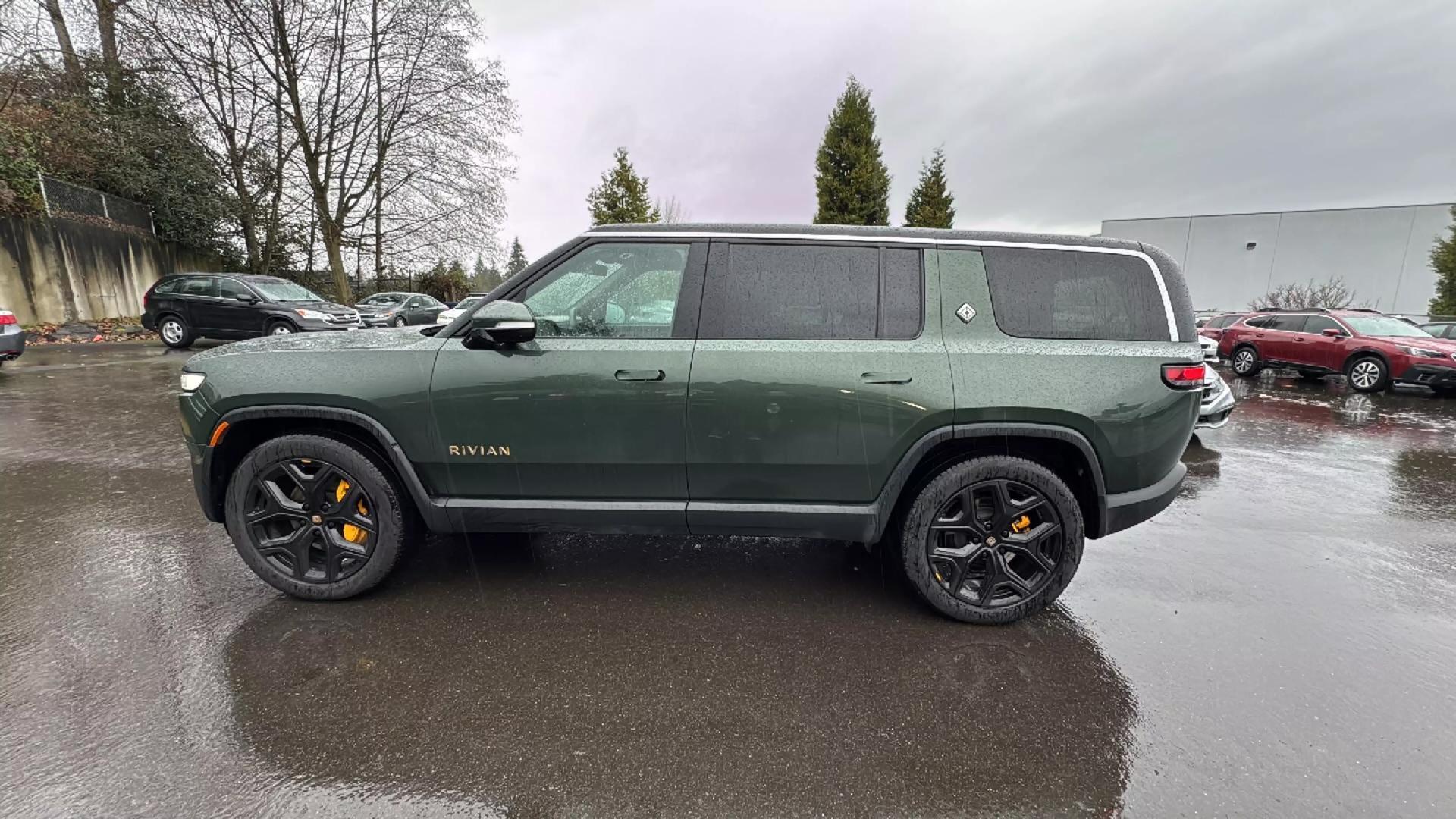 2023 Rivian R1S Adventure photo 25