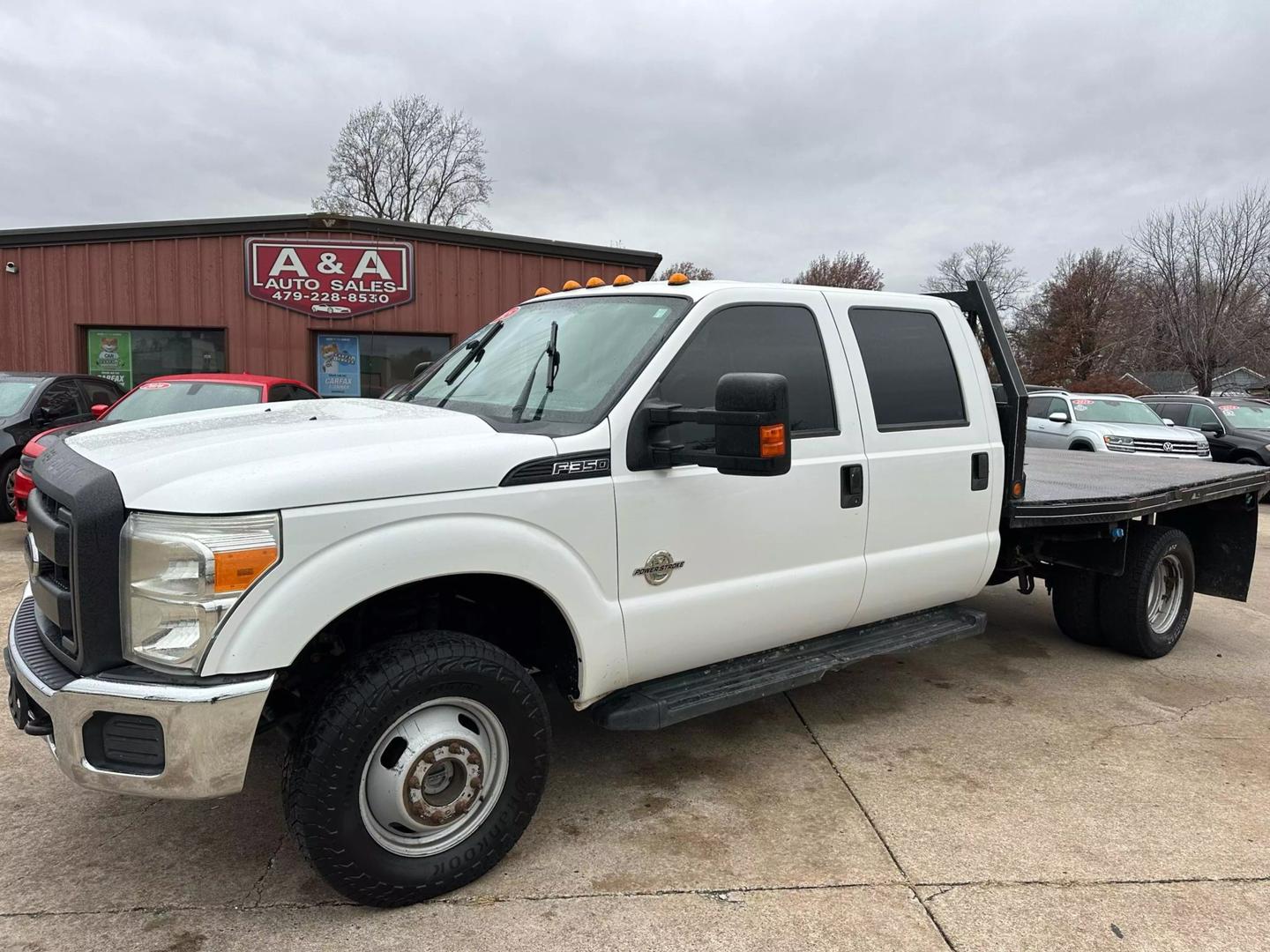 Ford F-350 Super Duty Chassis Cab's photo