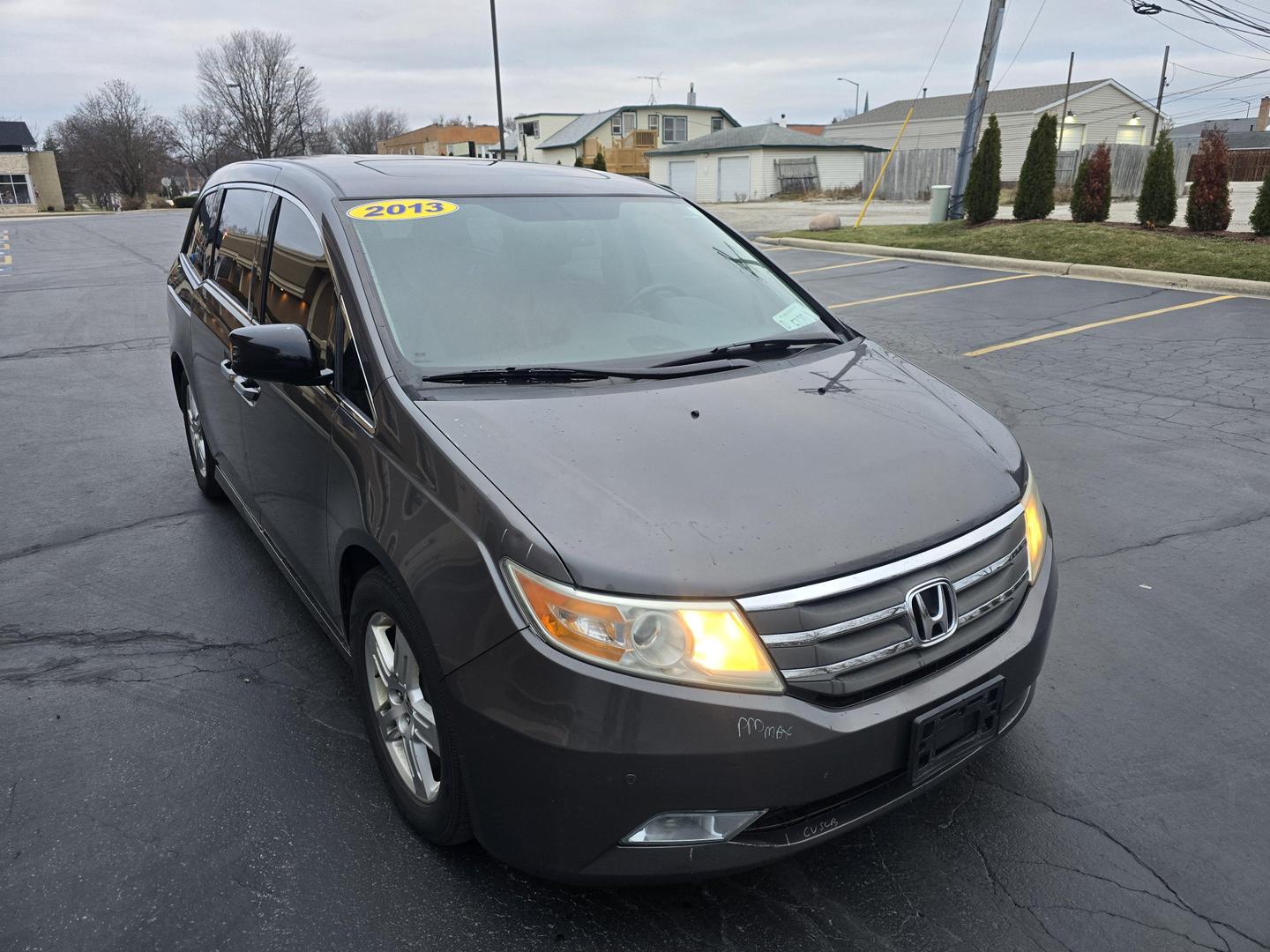 2013 Honda Odyssey Touring photo 6