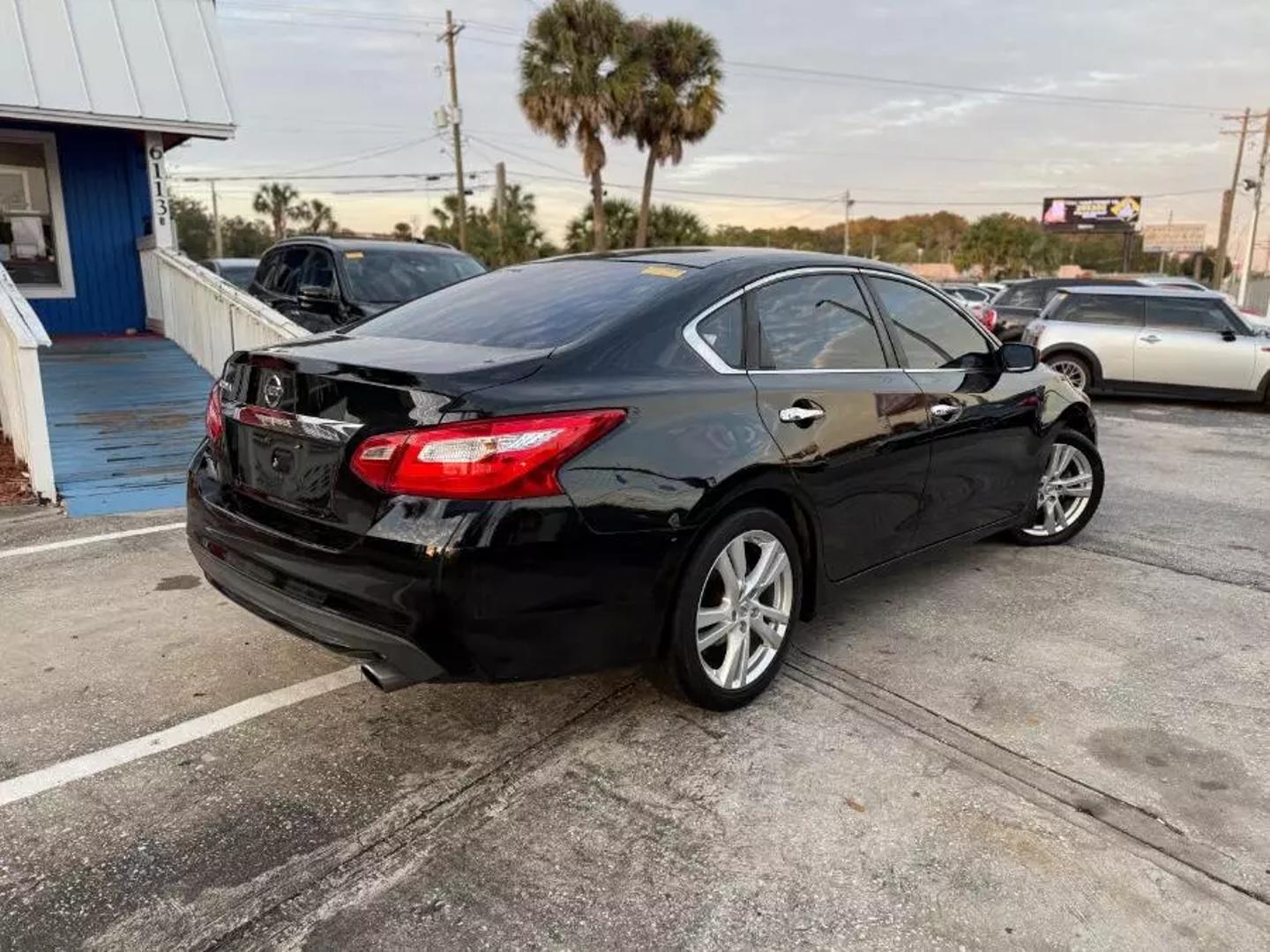 2016 Nissan Altima S photo 4