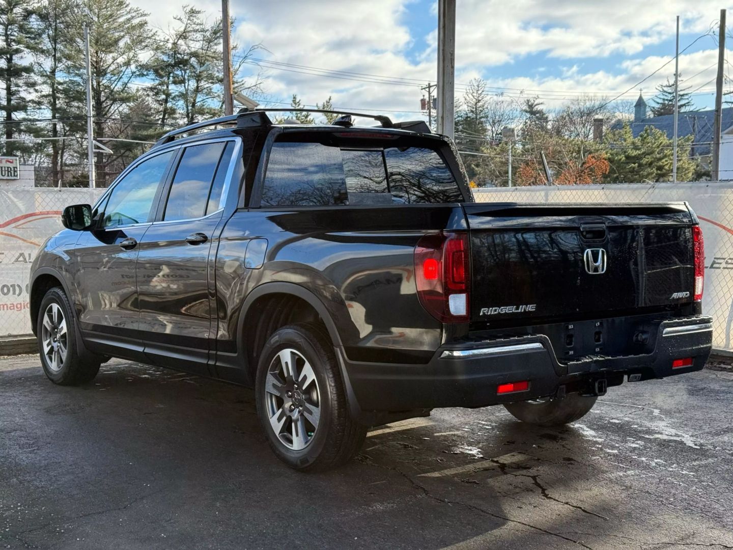 2019 Honda Ridgeline - Image 9