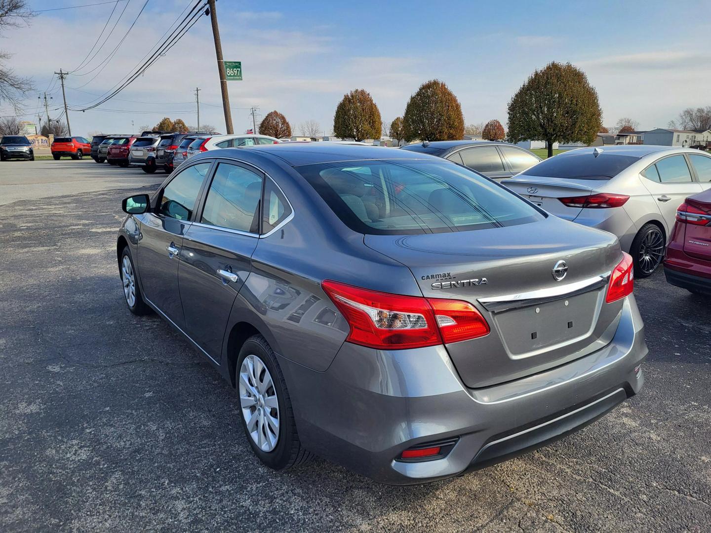 2019 Nissan Sentra S photo 7