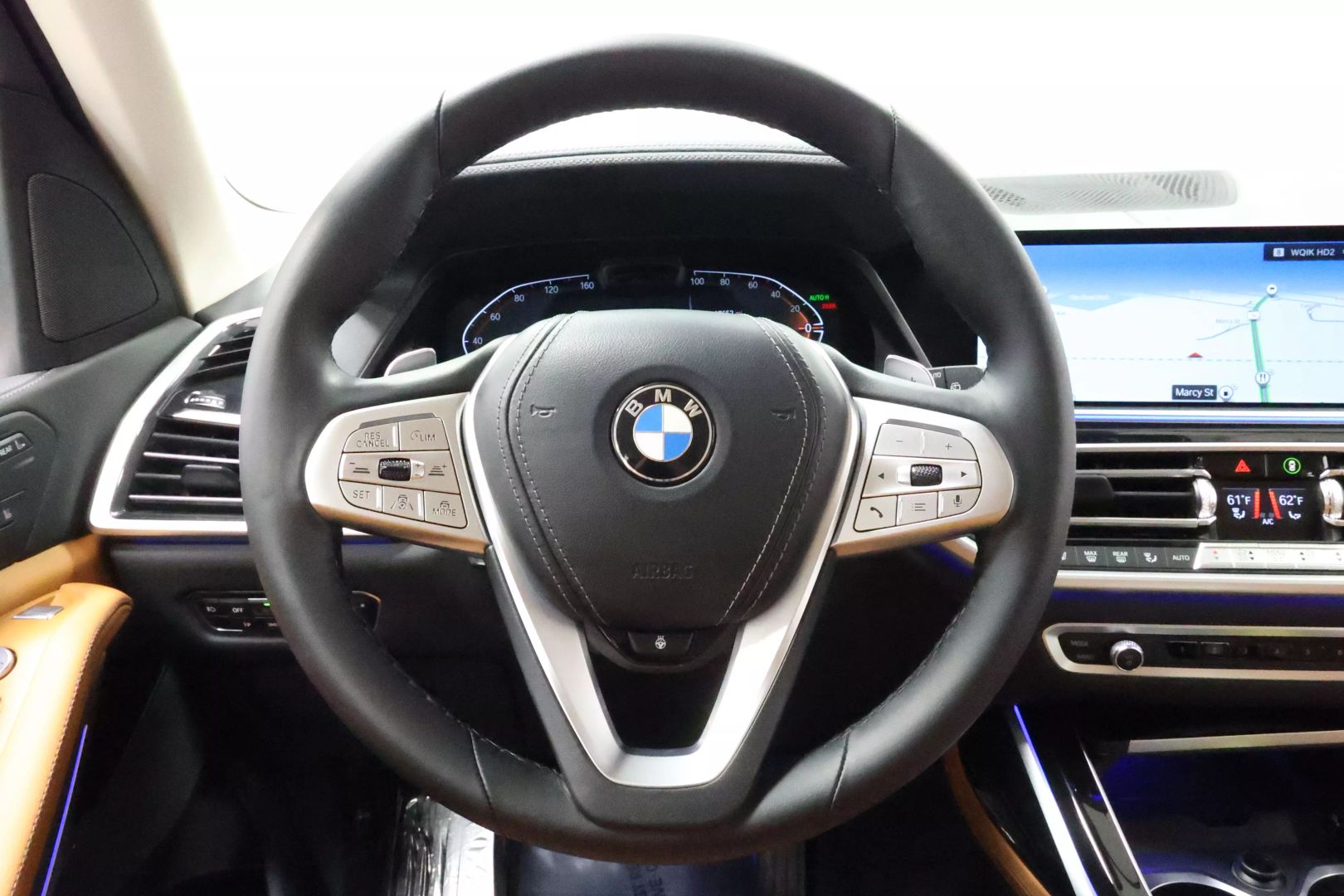 2022 Bmw X7 - Image 19