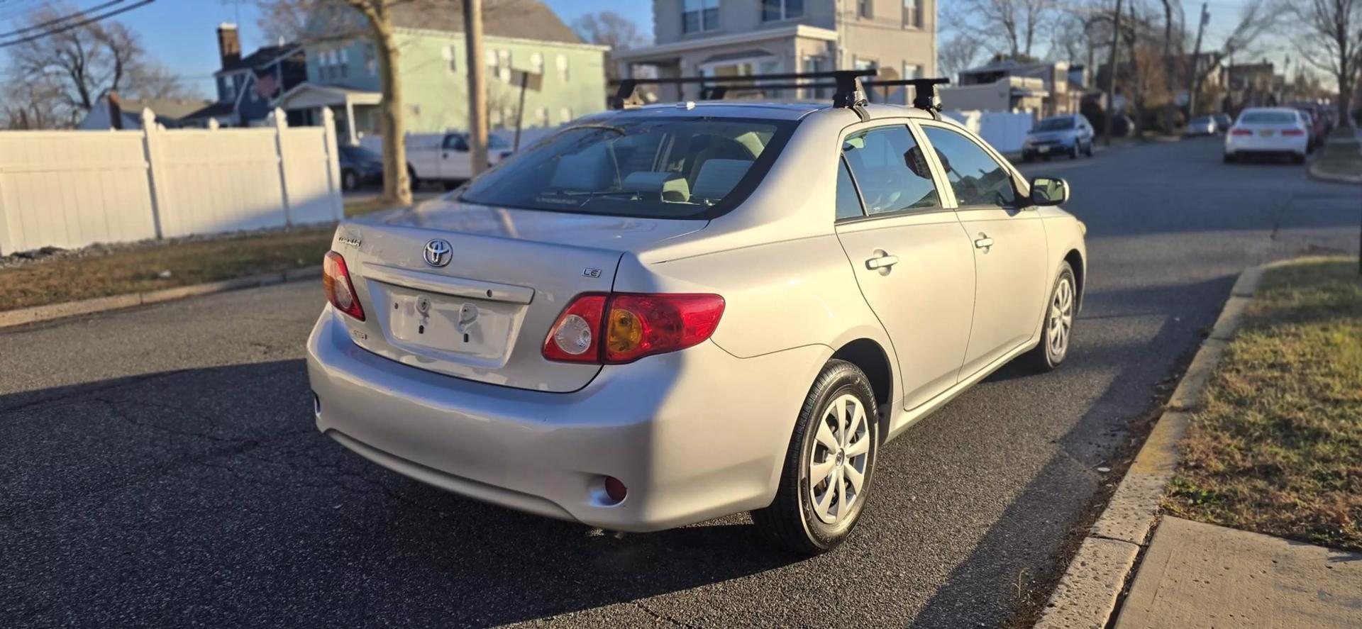 2010 Toyota Corolla S photo 4