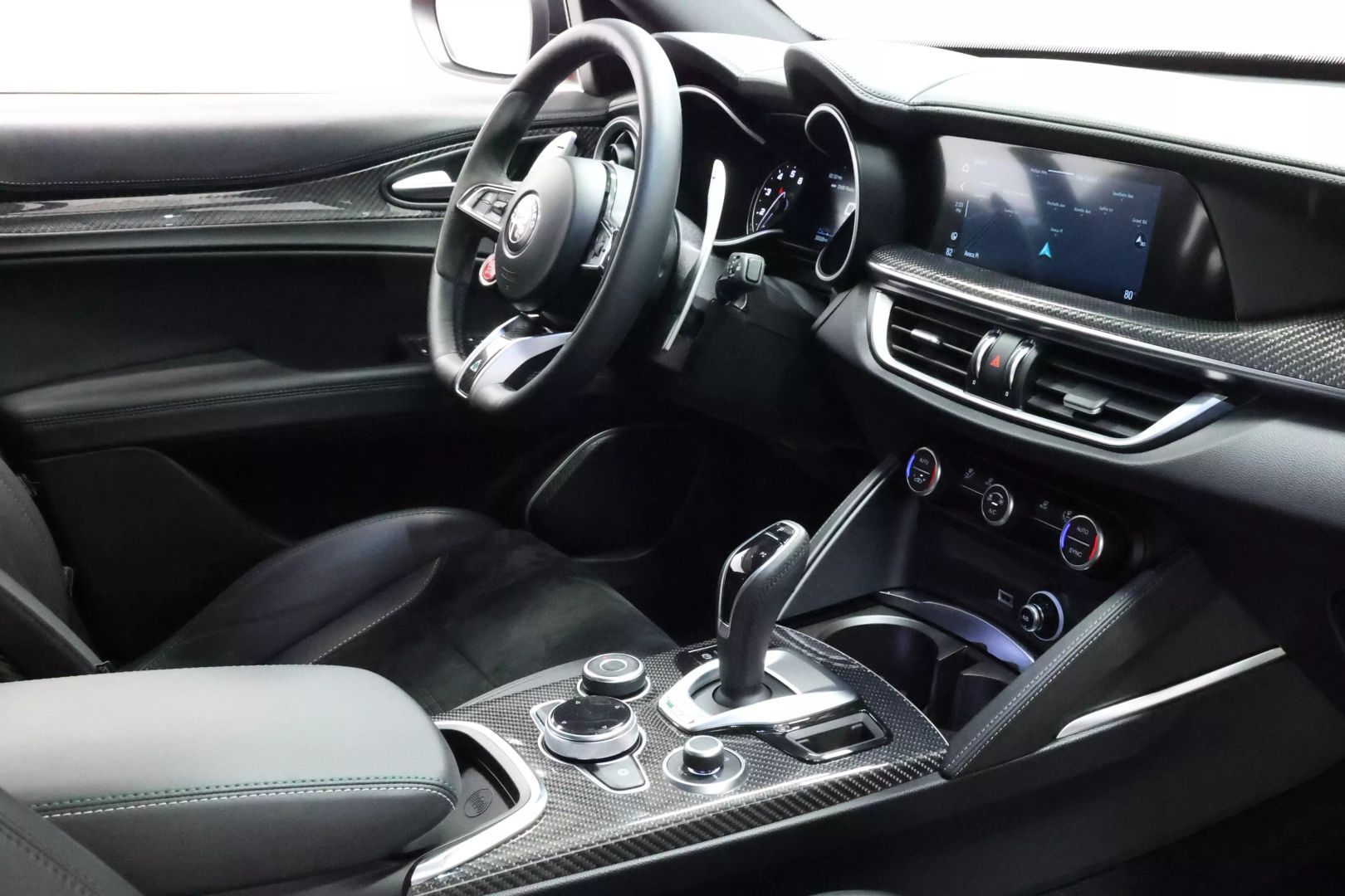 2022 Alfa Romeo Stelvio - Image 85