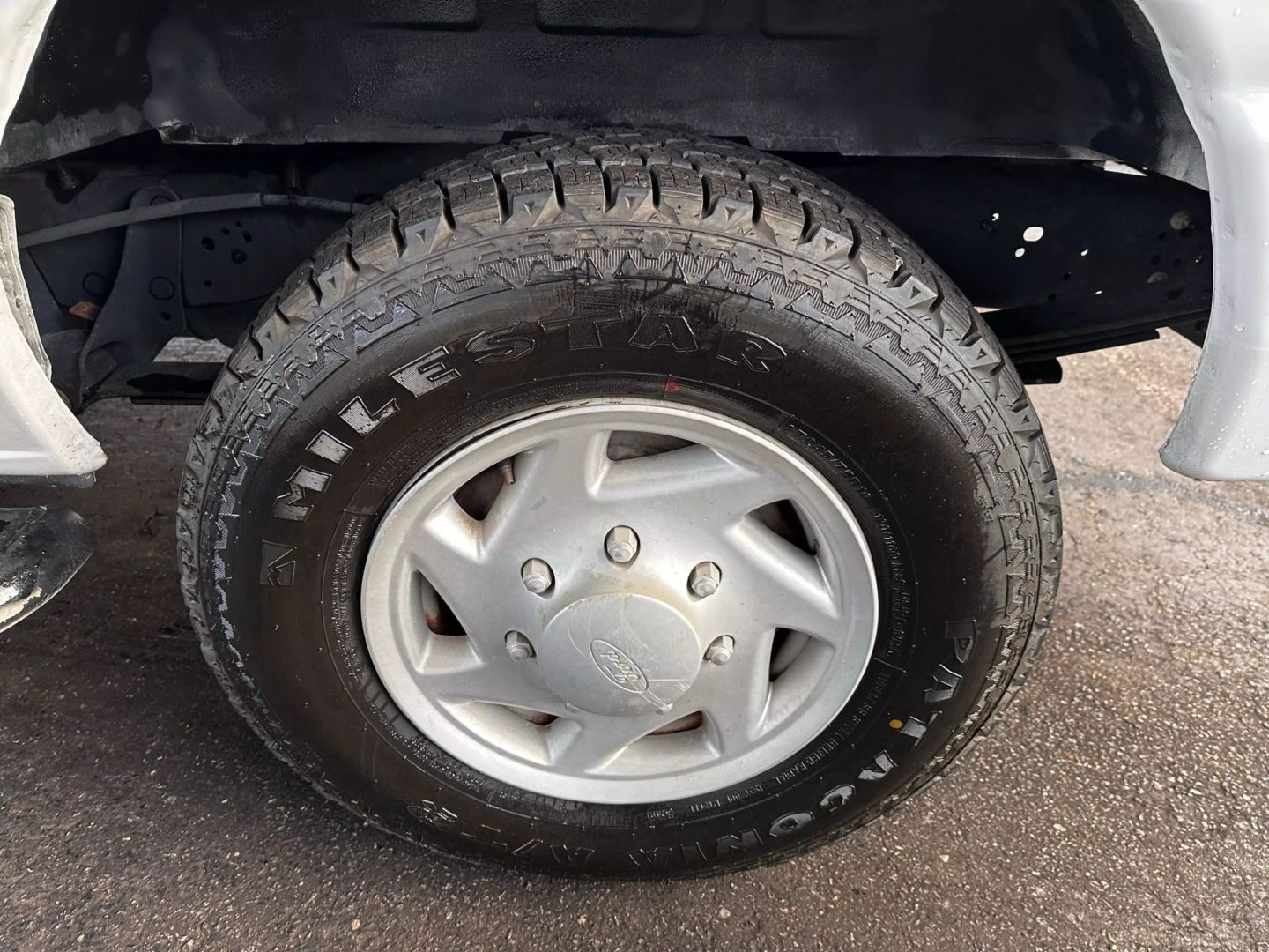 2013 Ford E250 Cargo - Image 35