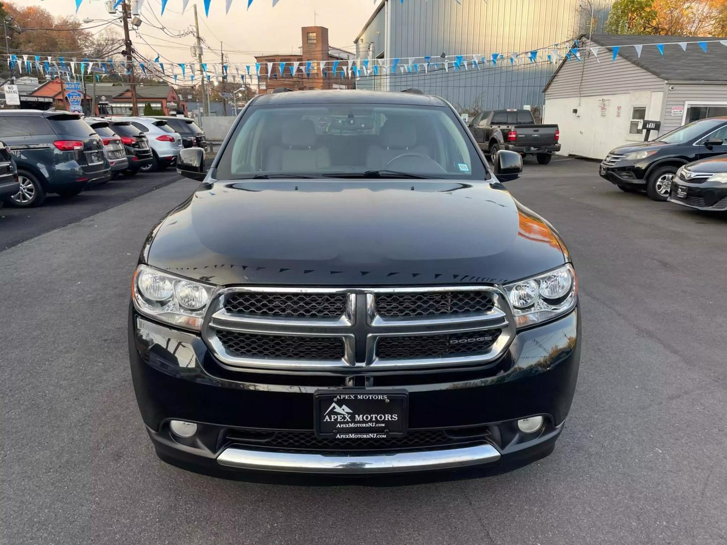 2011 Dodge Durango Crew photo 2