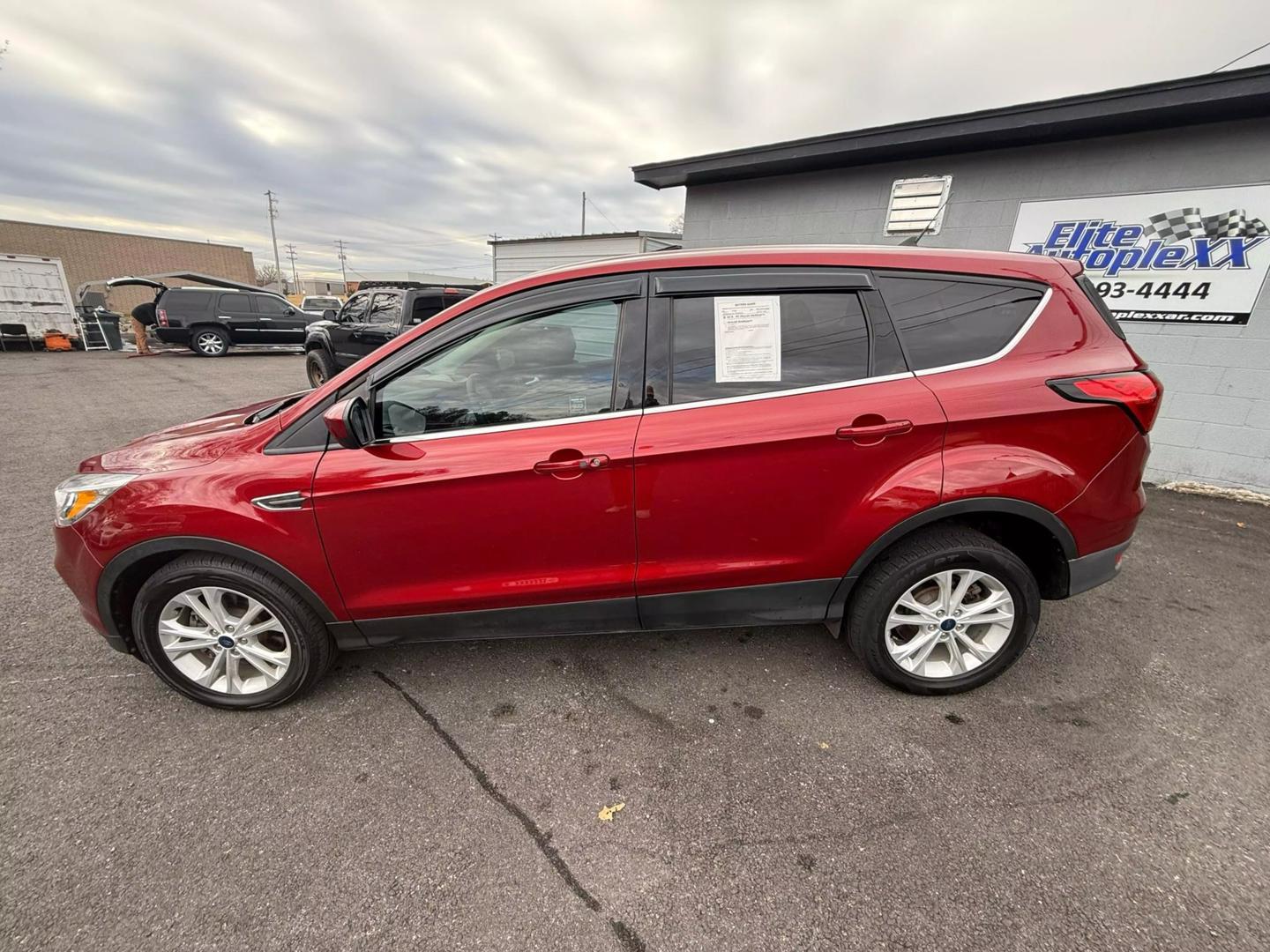 2019 Ford Escape SE photo 5