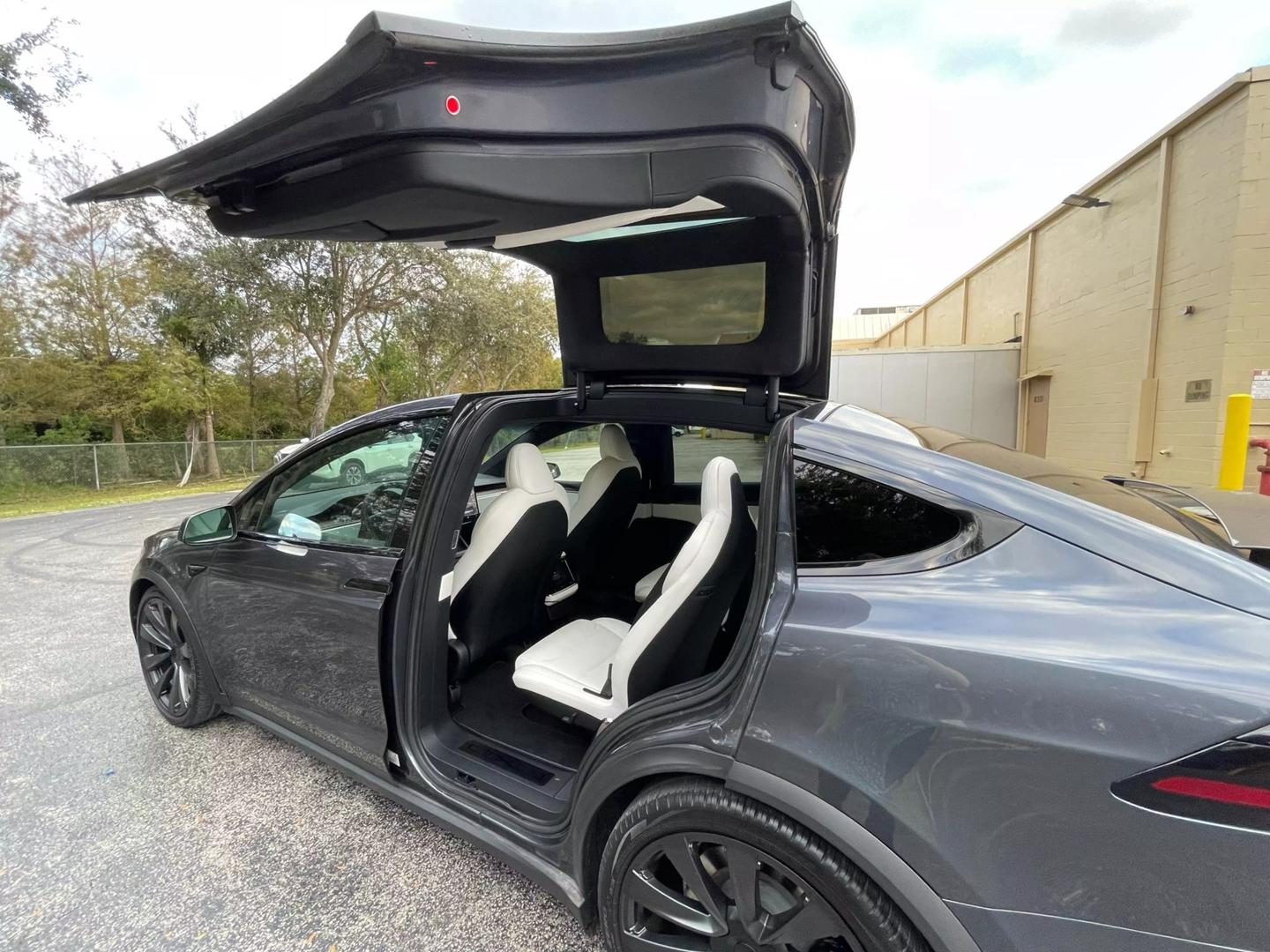 2023 Tesla Model X Long Range photo 32