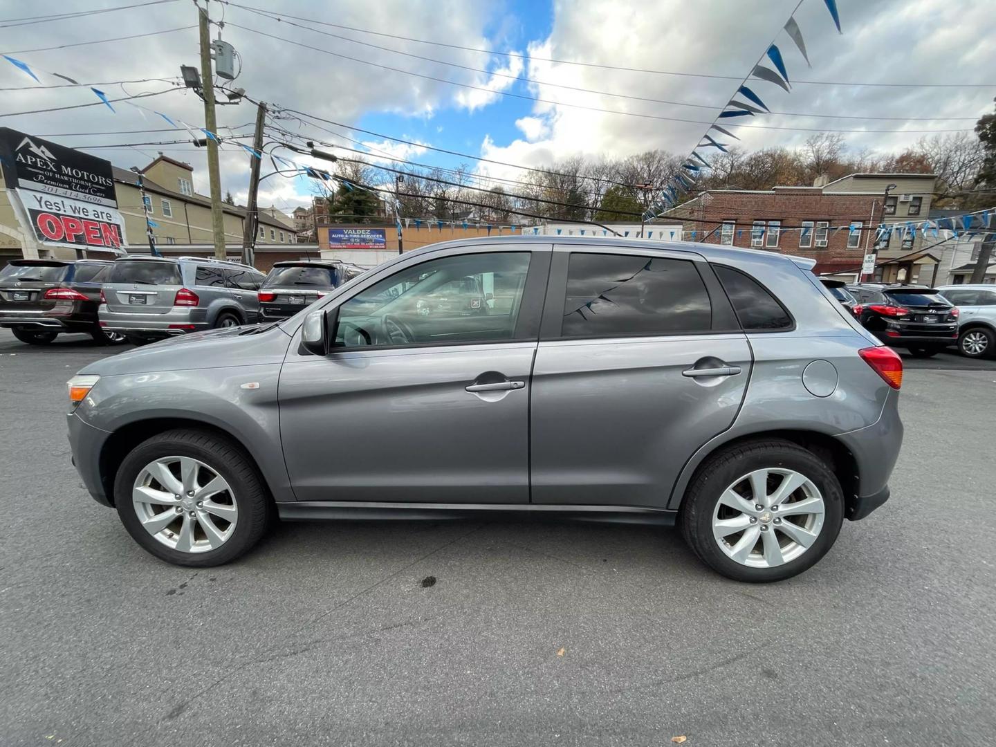 2015 Mitsubishi Outlander Sport ES photo 7