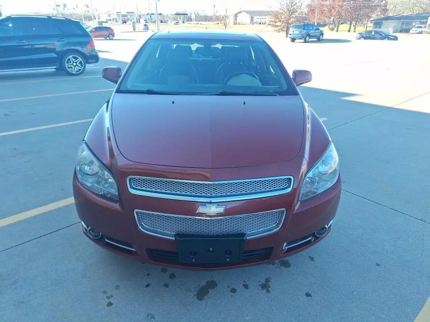 2009 Chevrolet Malibu LTZ photo 2