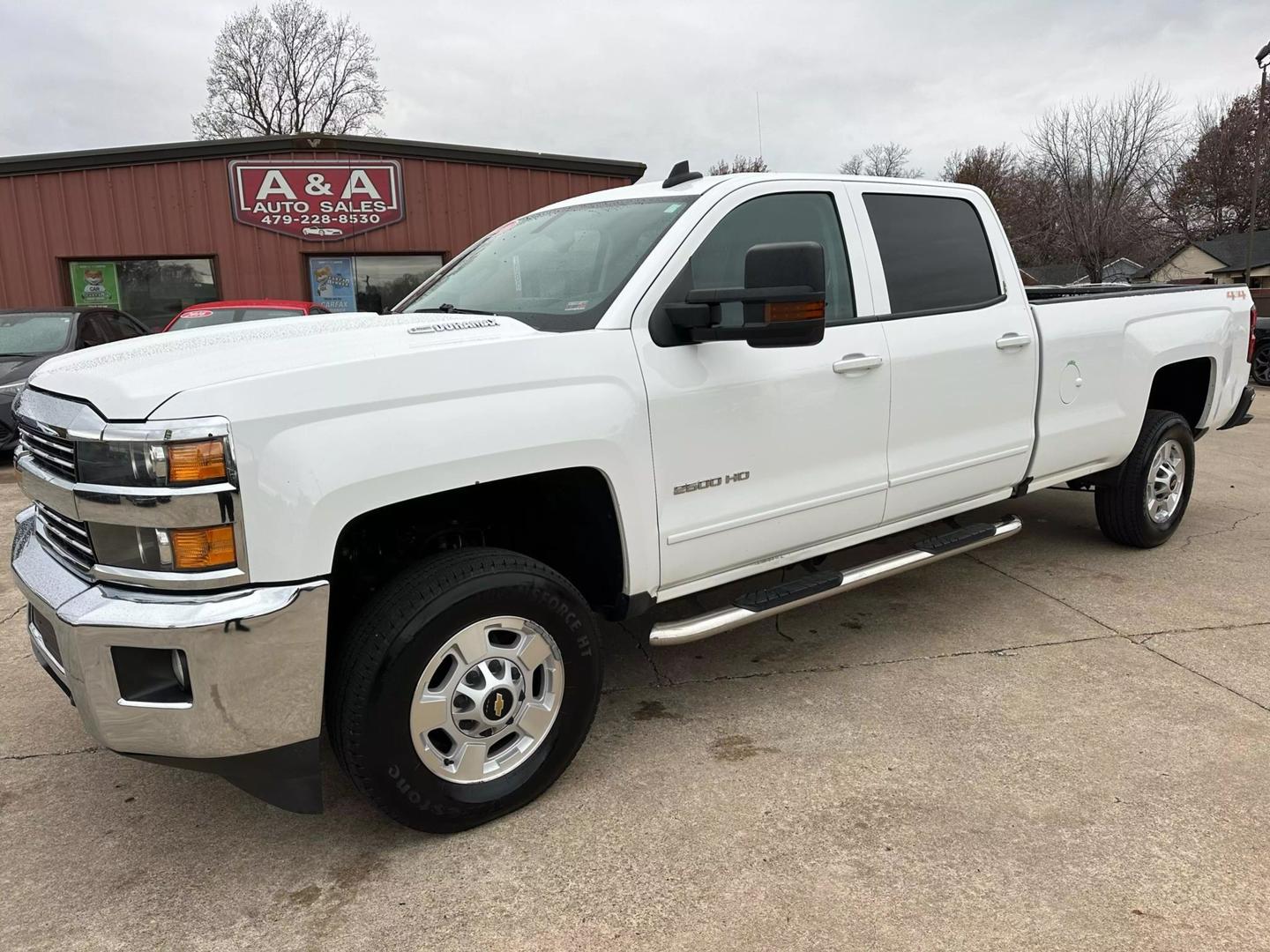 Chevrolet Silverado 2500HD's photo