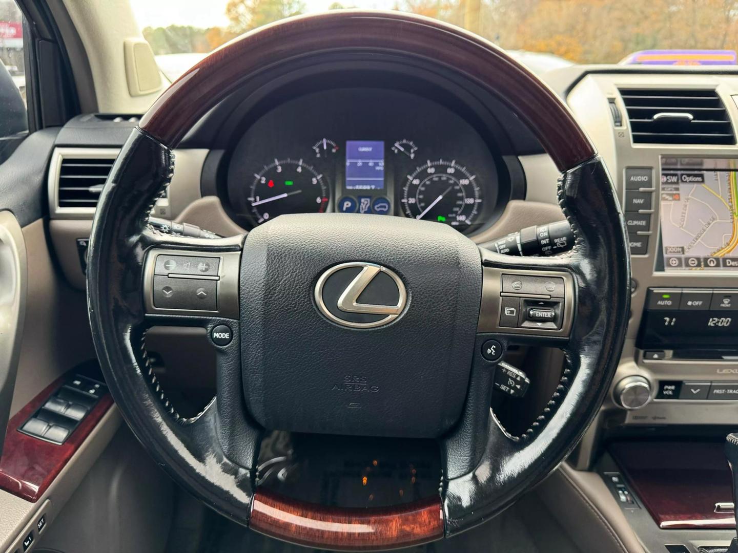 2016 Lexus GX Base photo 13