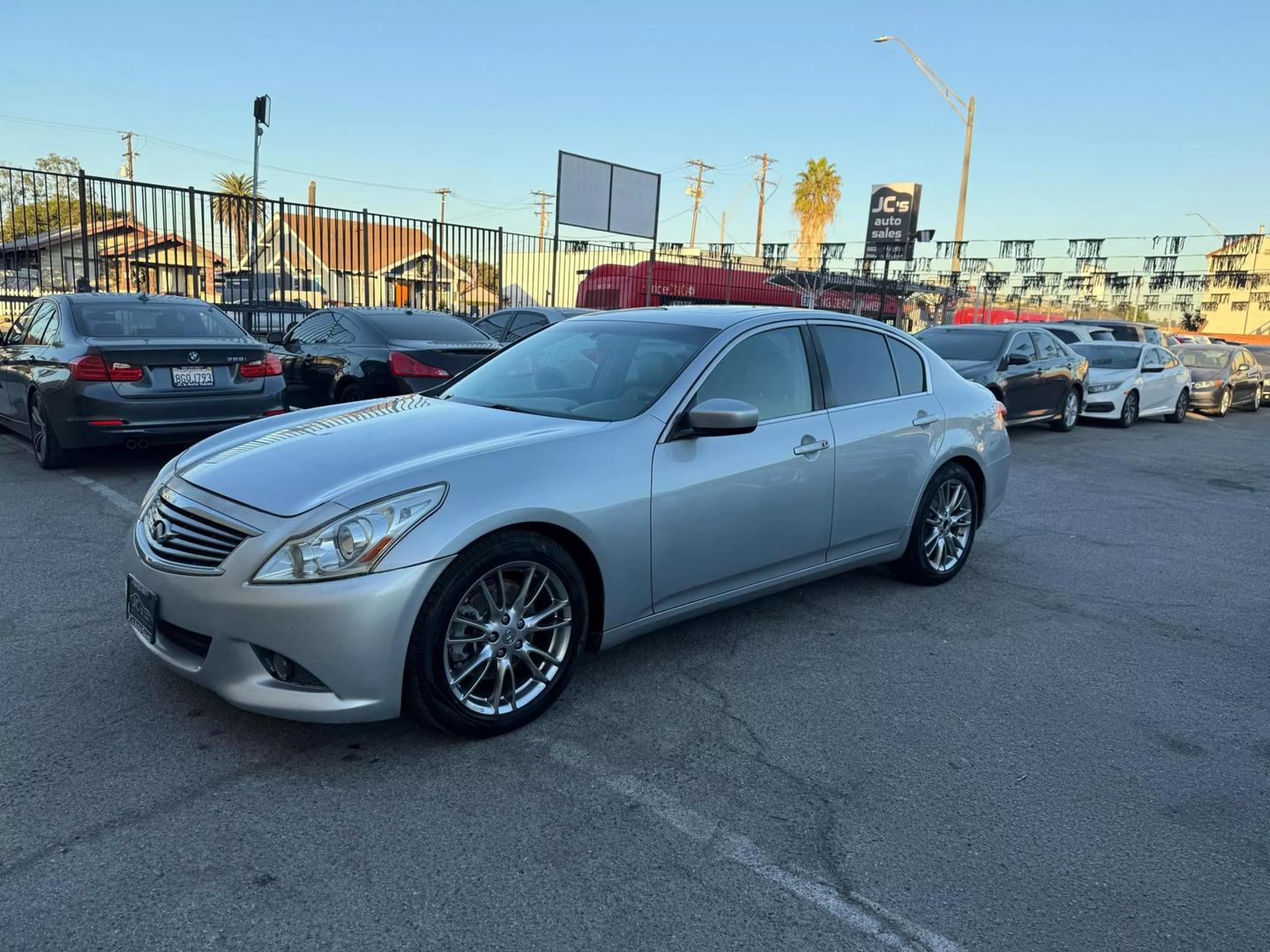 2013 INFINITI G Sedan 37 Journey photo 2