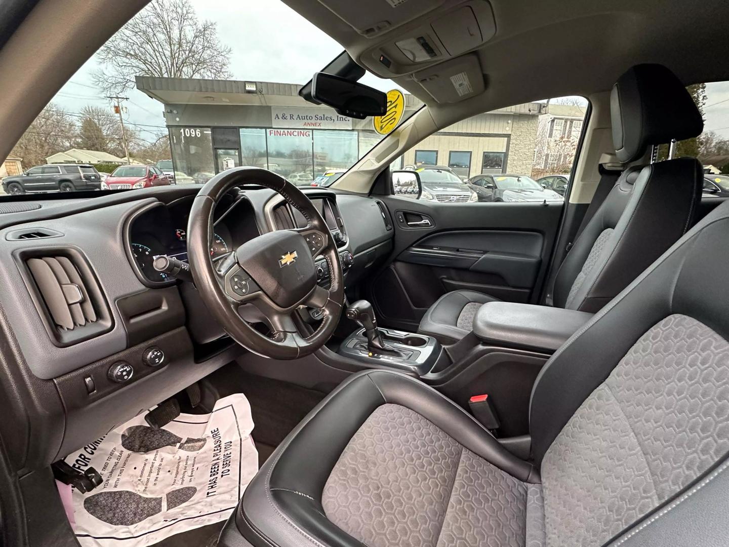 2016 Chevrolet Colorado Z71 photo 13