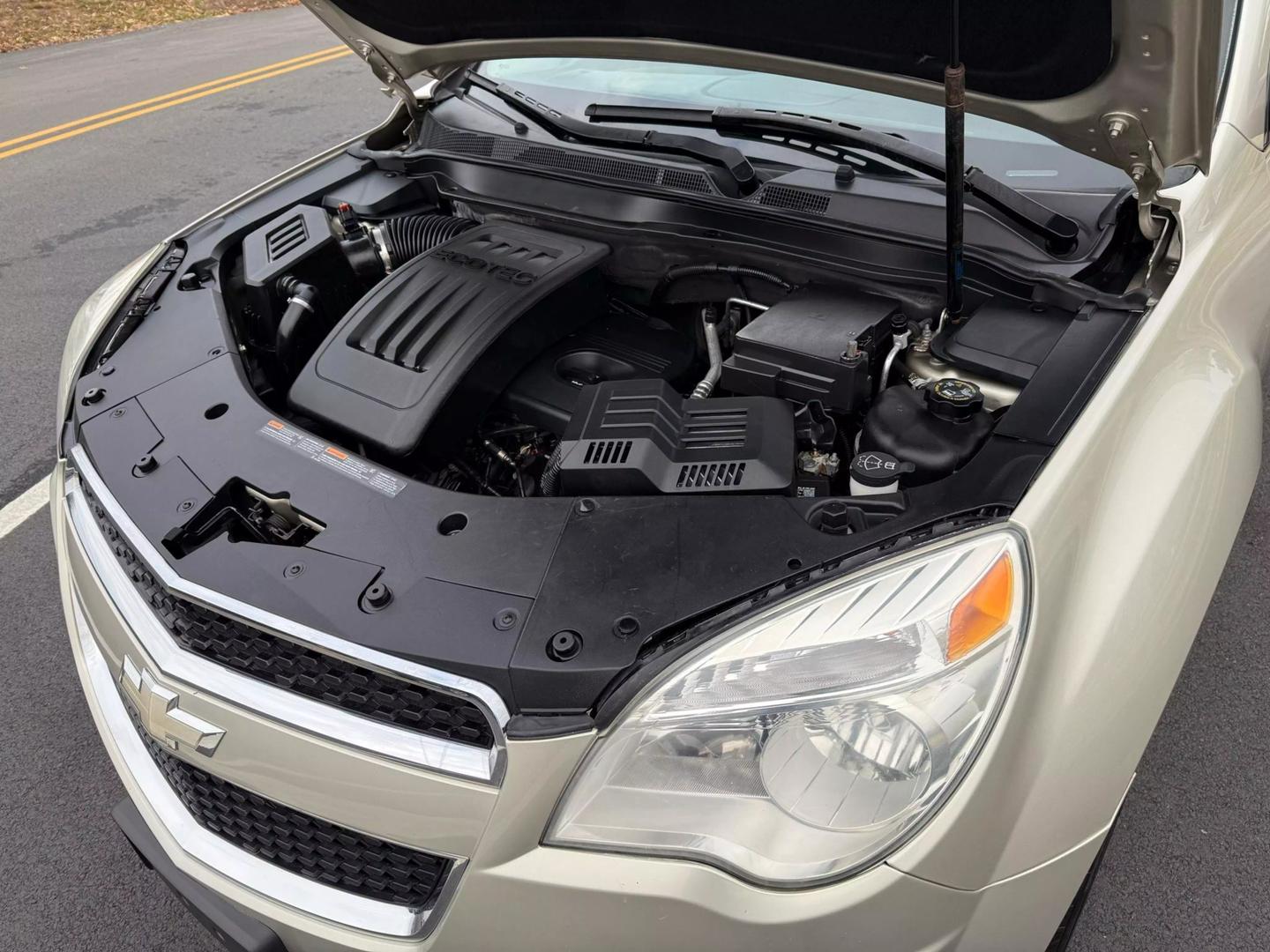 2013 Chevrolet Equinox LS photo 26