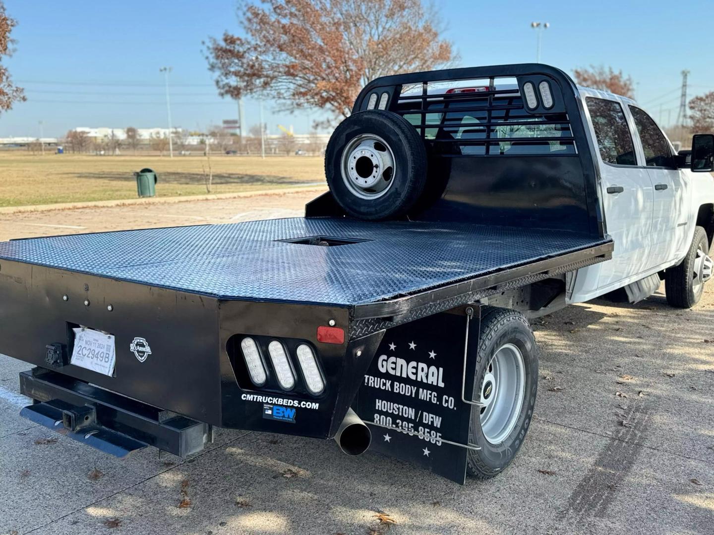 2018 Chevrolet Silverado 3500 Chassis Cab Work Truck photo 9