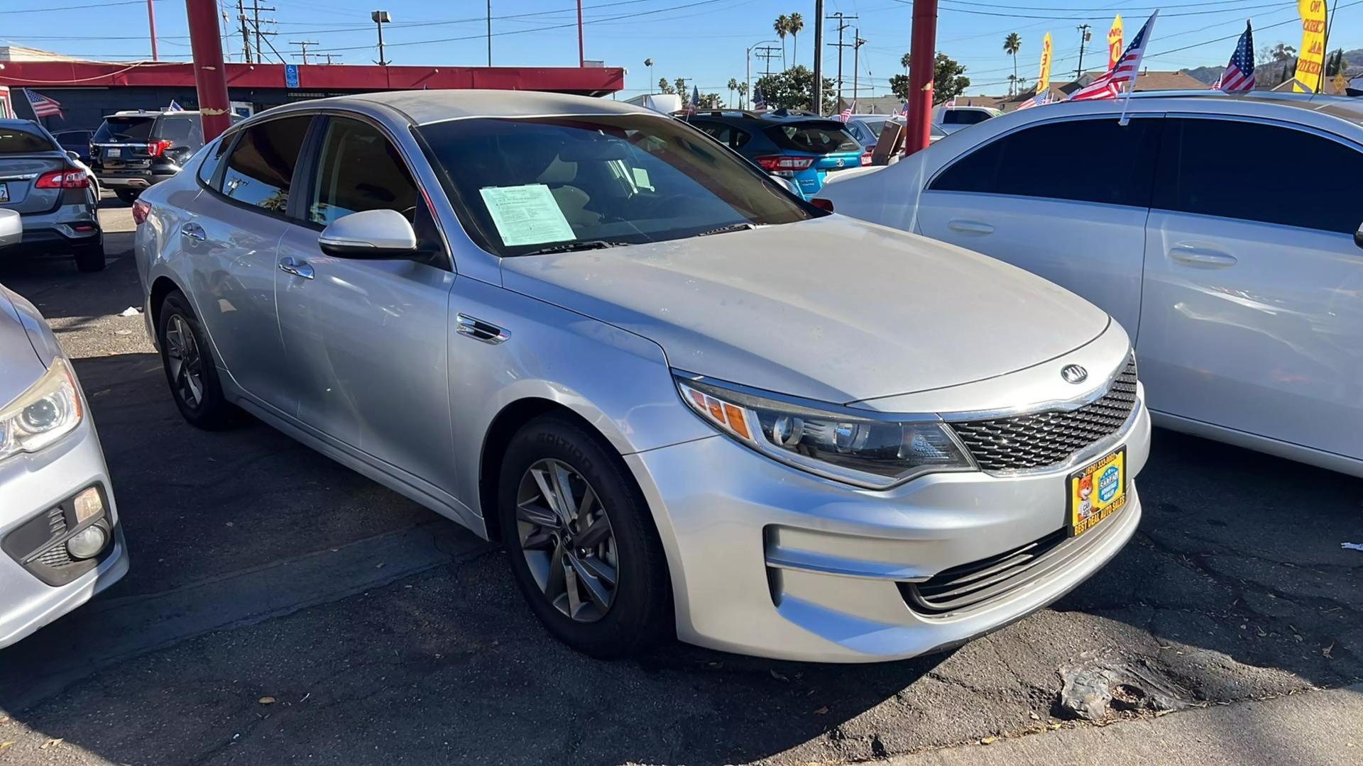 2016 Kia Optima LX photo 4