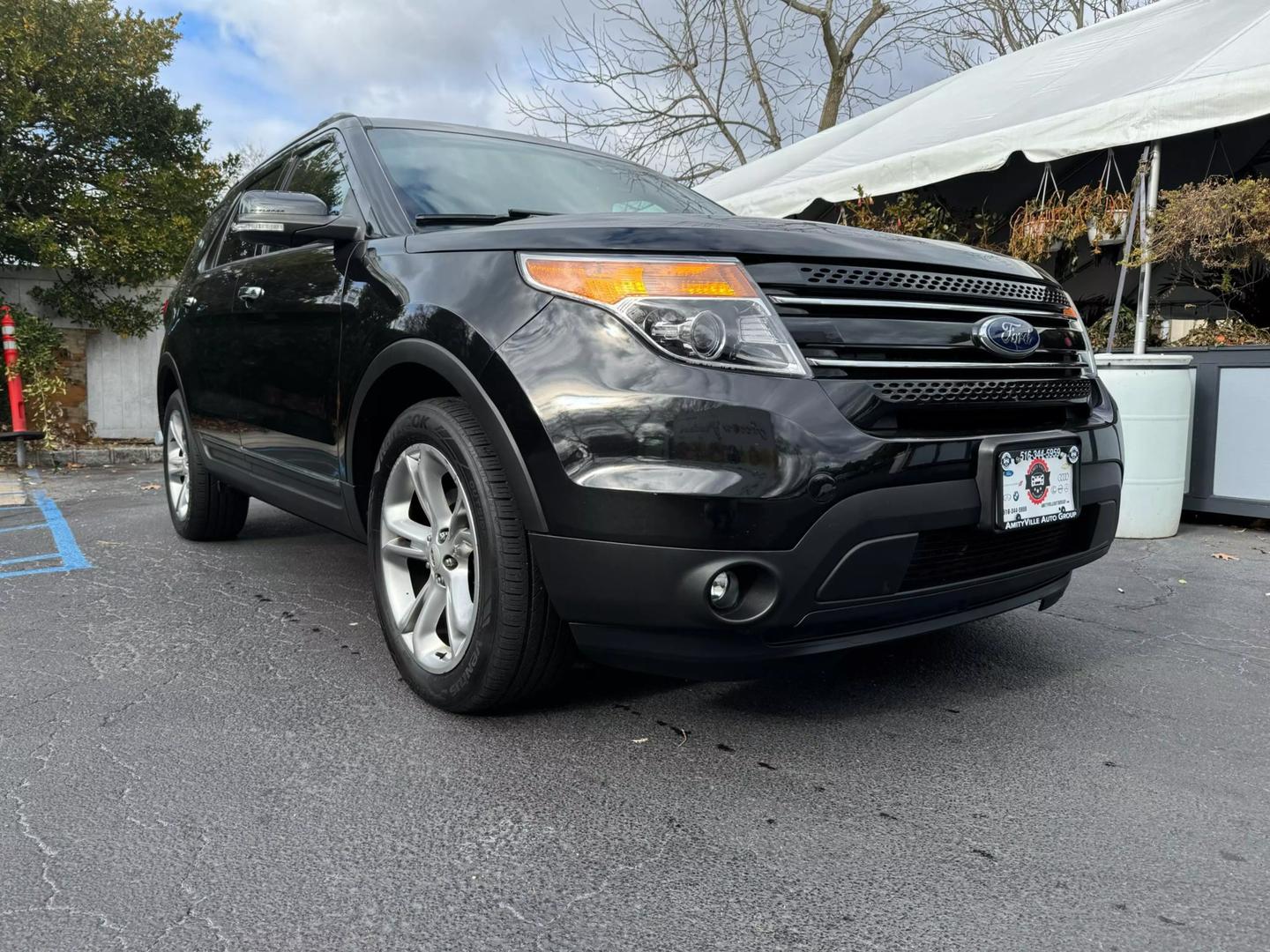 2015 Ford Explorer Limited photo 2