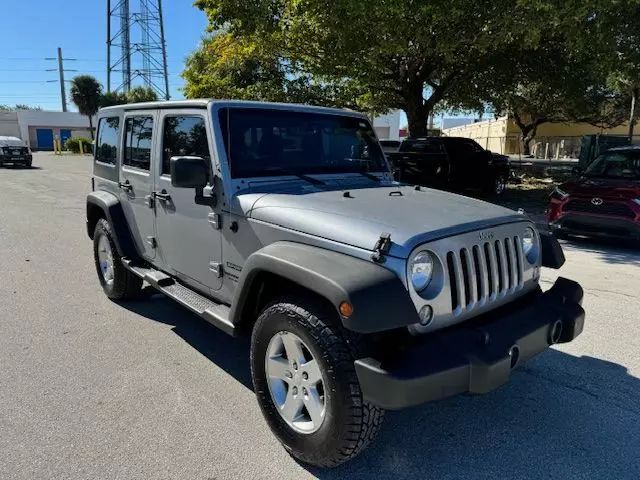 2015 Jeep Wrangler Unlimited Sport photo 4