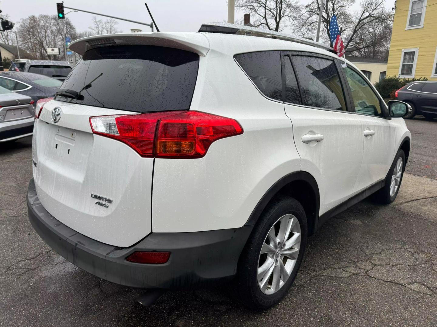 2013 Toyota RAV4 Limited photo 4