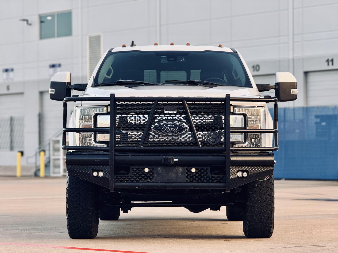 2019 Ford F-250 Super Duty Lariat photo 3