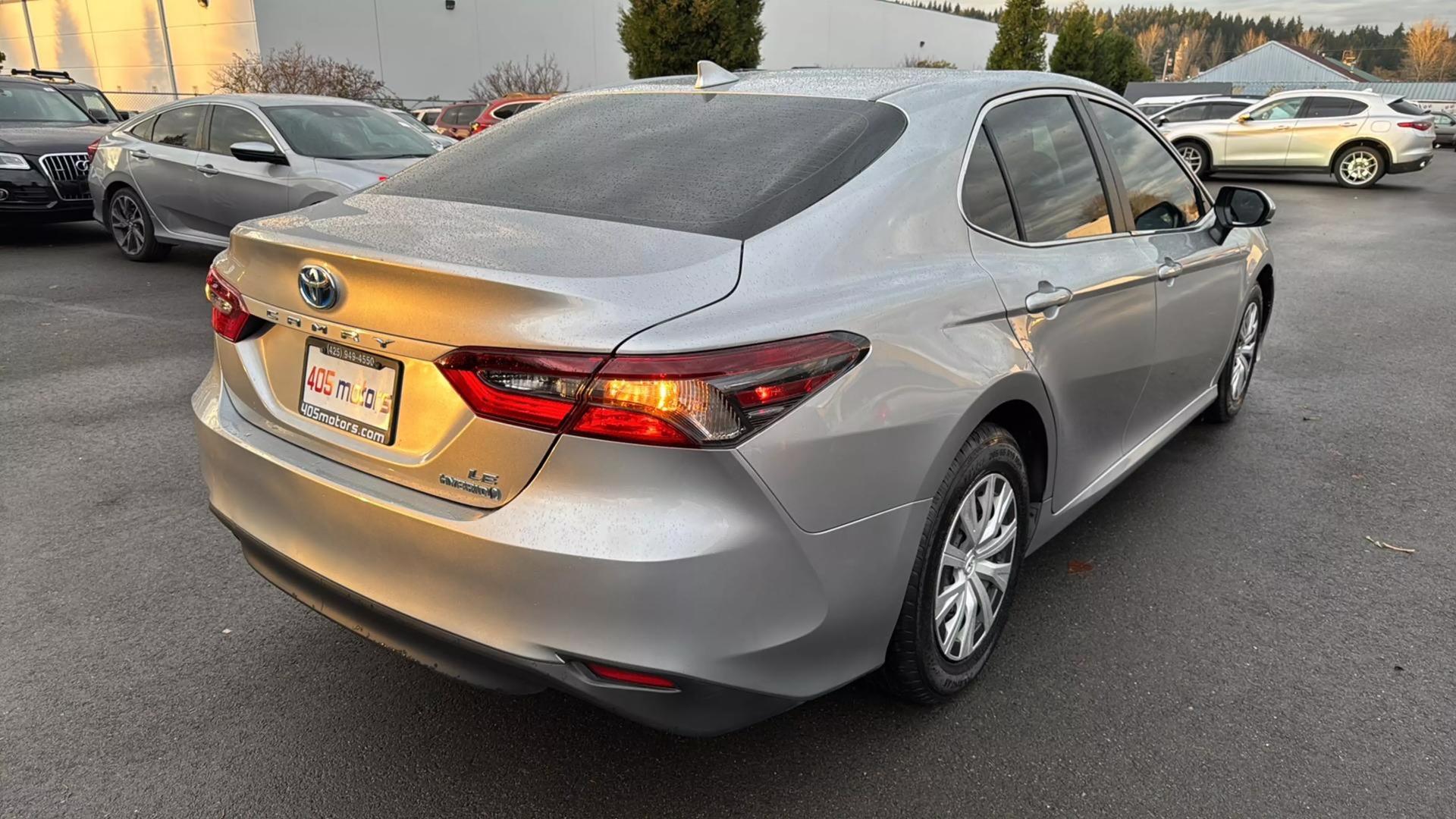 2022 Toyota Camry LE photo 13