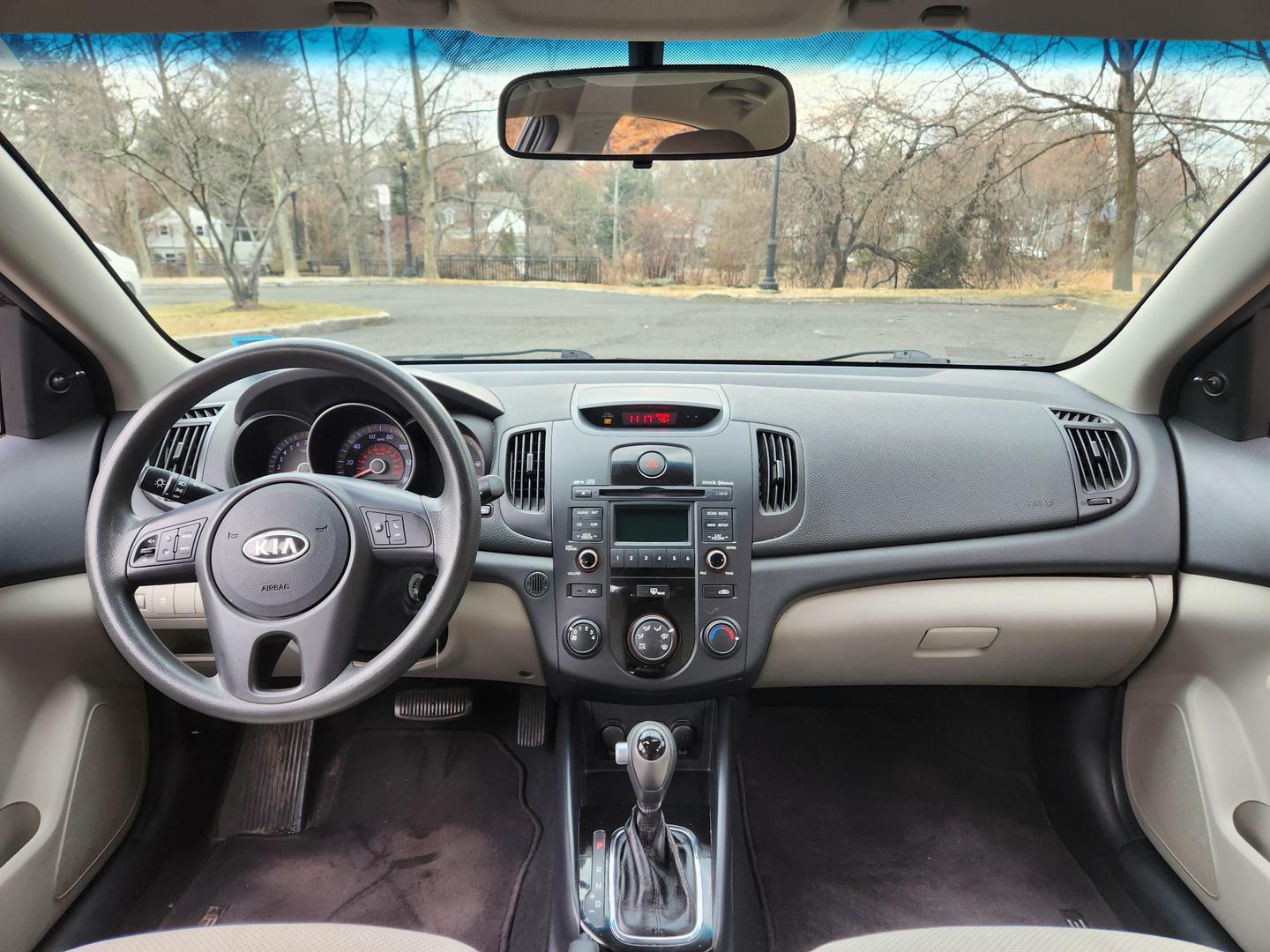 2011 Kia Forte LX photo 13