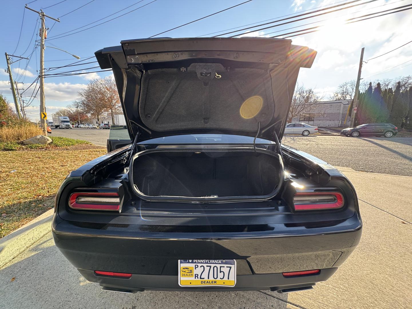 2017 Dodge Challenger R/T photo 19