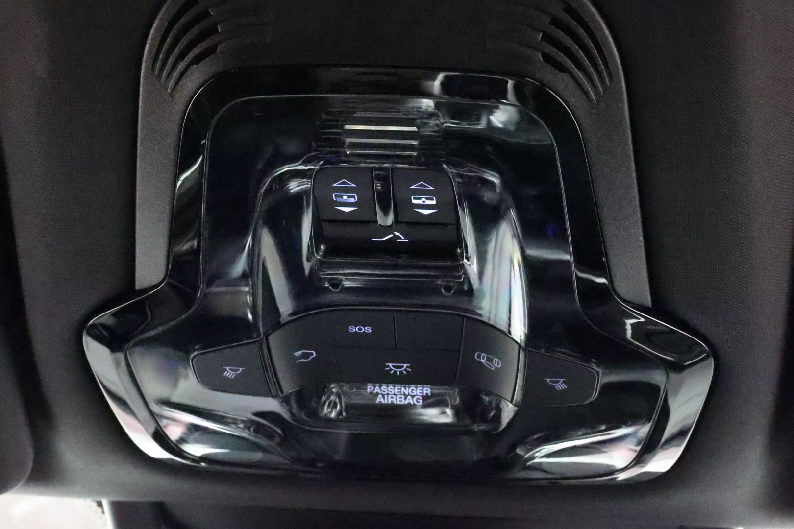 2022 Alfa Romeo Stelvio - Image 42