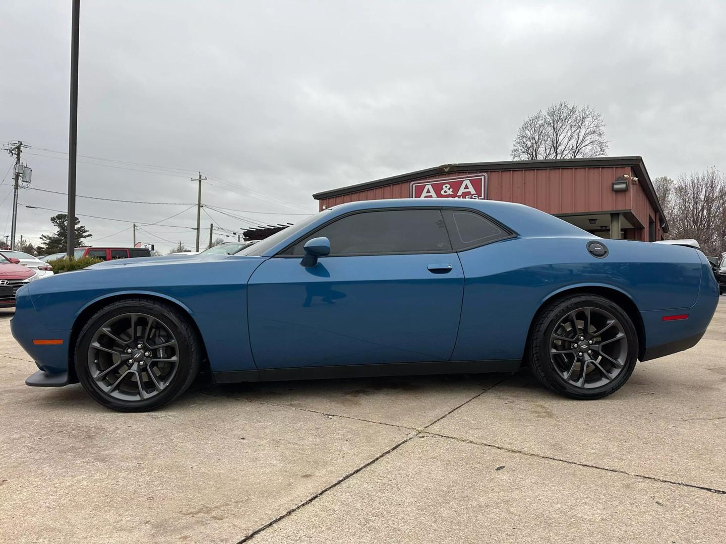 2021 Dodge Challenger R/T photo 3