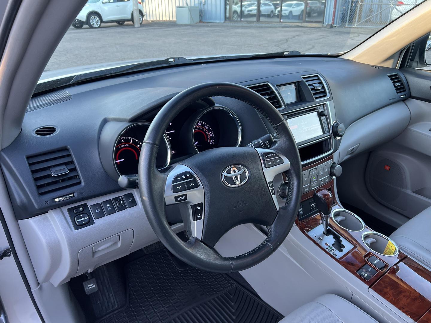 2013 Toyota Highlander Limited photo 12