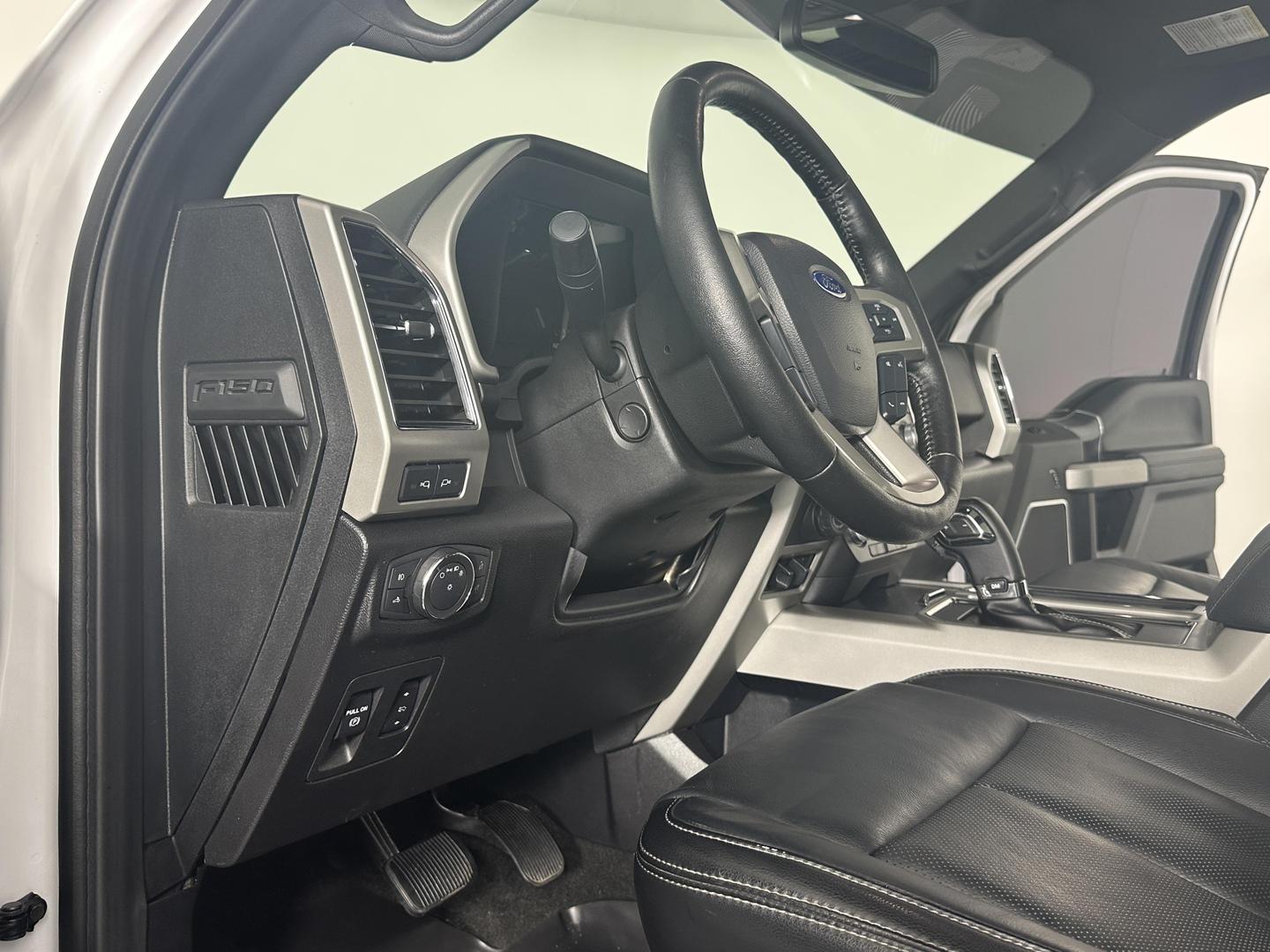 2019 Ford F-150 Lariat photo 35