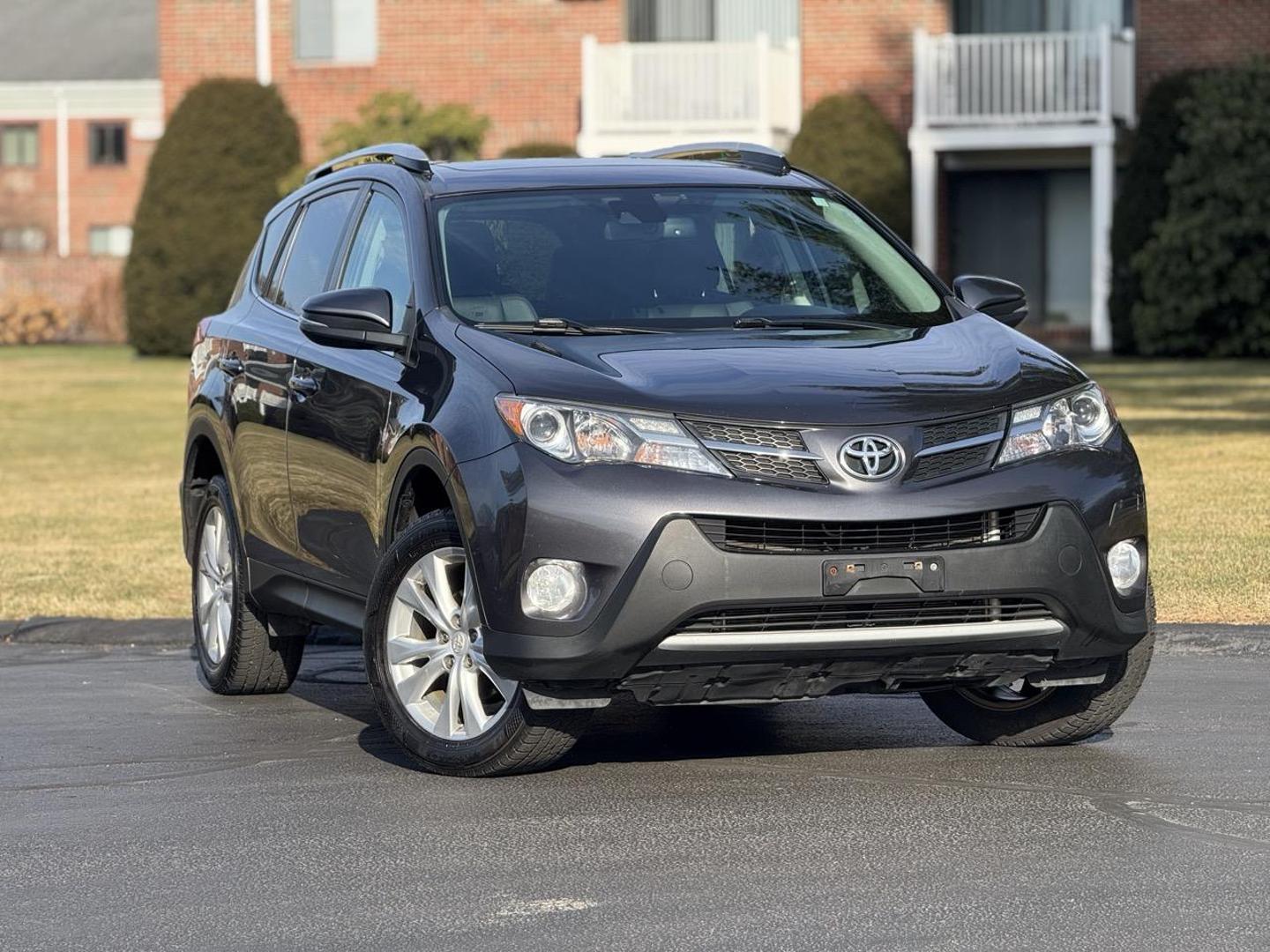 2014 Toyota RAV4 Limited photo 3