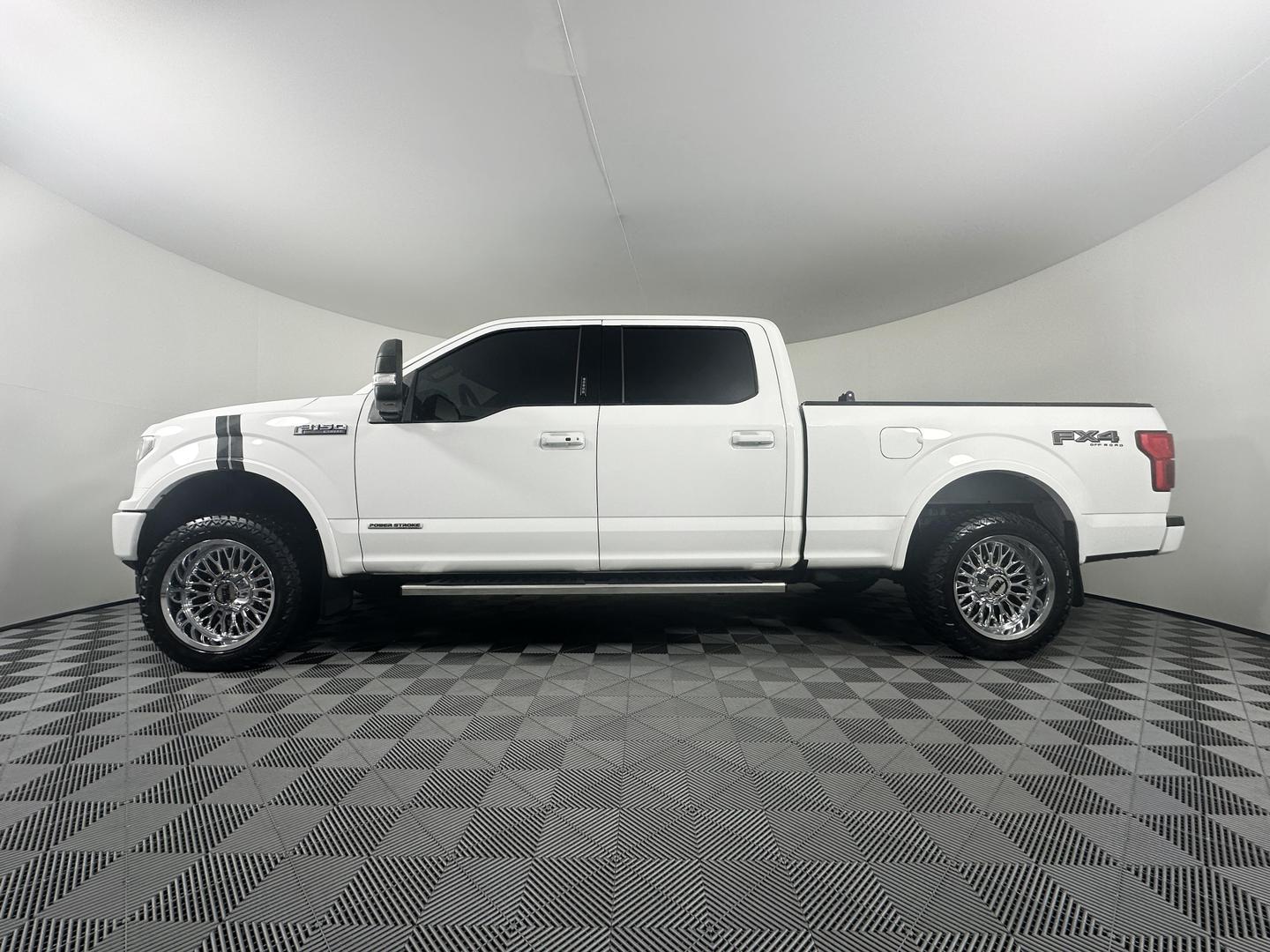 2019 Ford F-150 Lariat photo 14