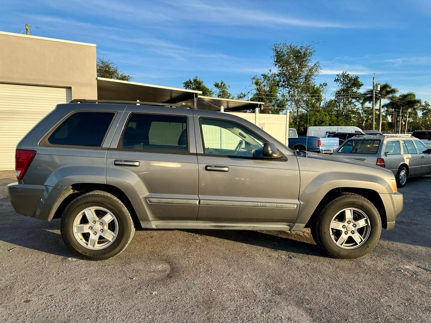 2007 Jeep Grand Cherokee Laredo photo 6