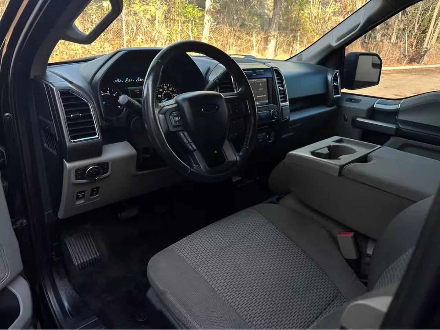 2015 Ford F-150 XLT photo 7