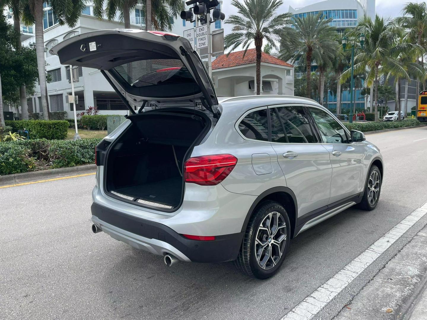 2021 BMW X1 28i photo 19