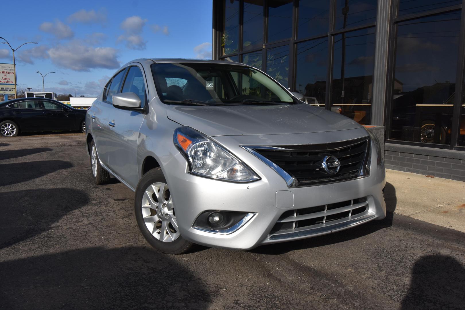 2018 Nissan Versa Sedan SV photo 2