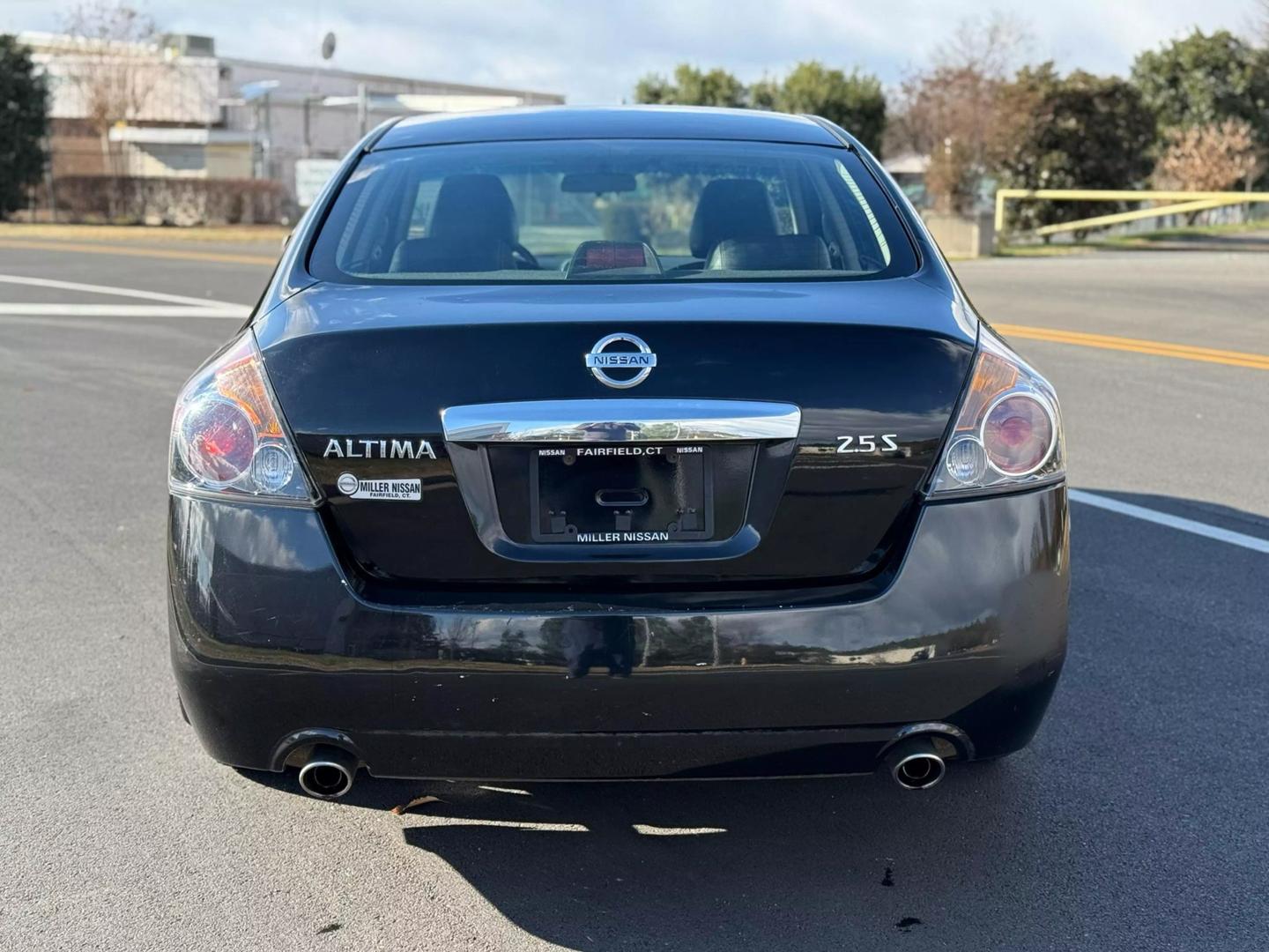 2010 Nissan Altima S photo 6