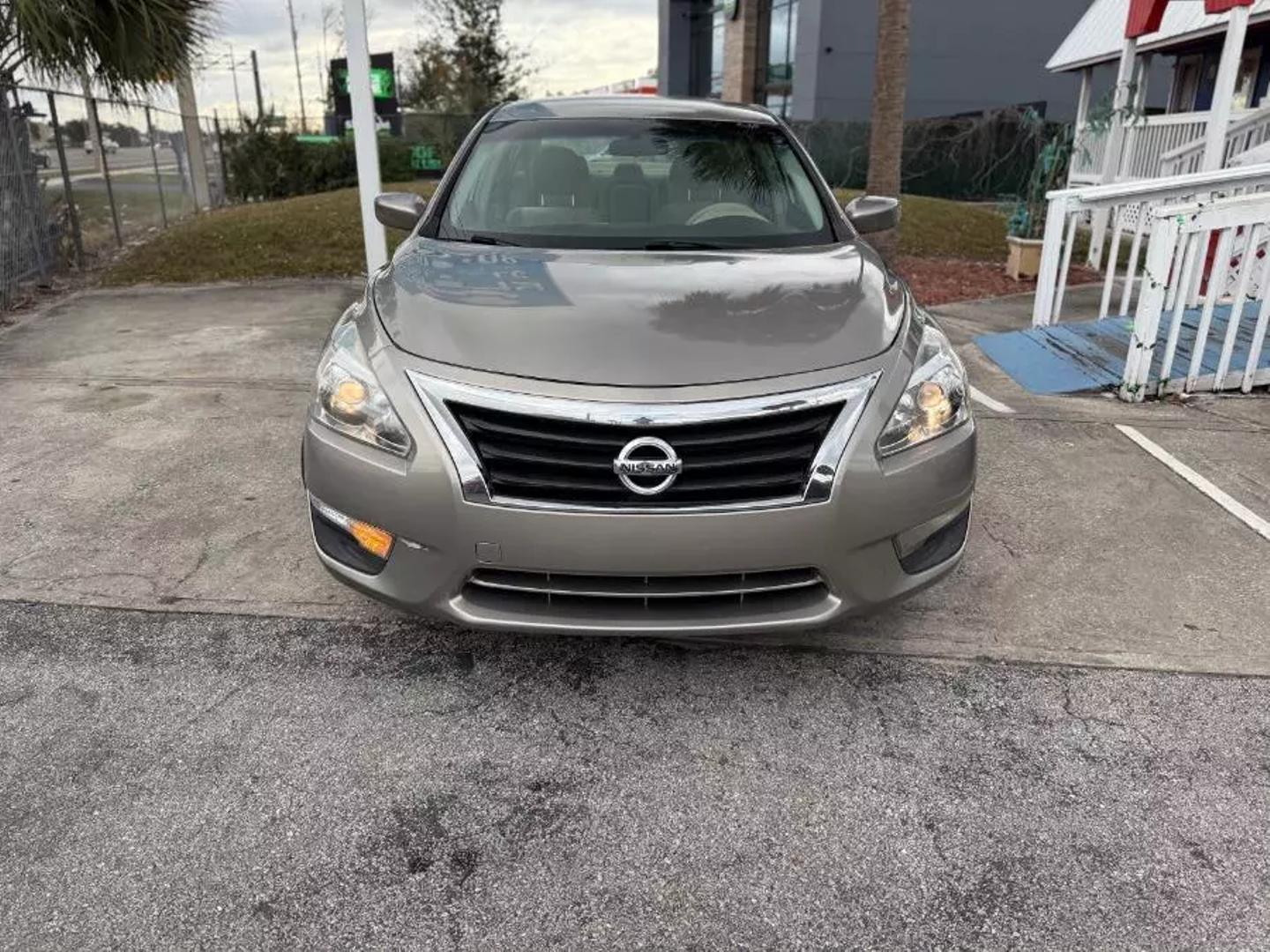 2013 Nissan Altima Sedan S photo 3