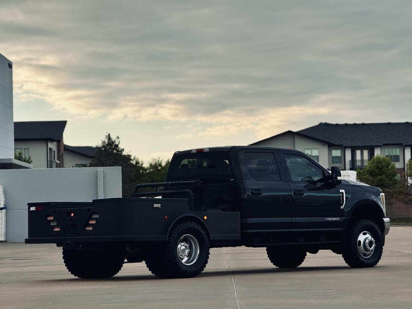 2019 Ford F-350 Super Duty XLT photo 7