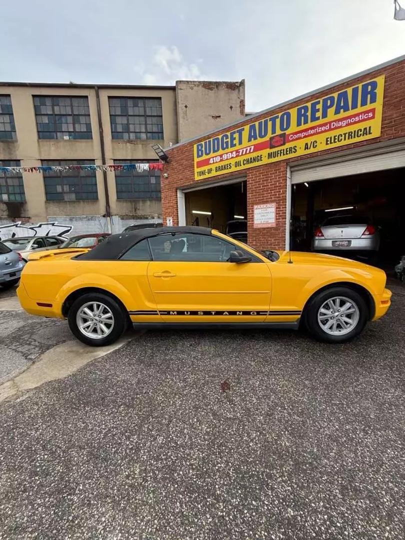 2006 Ford Mustang null photo 8