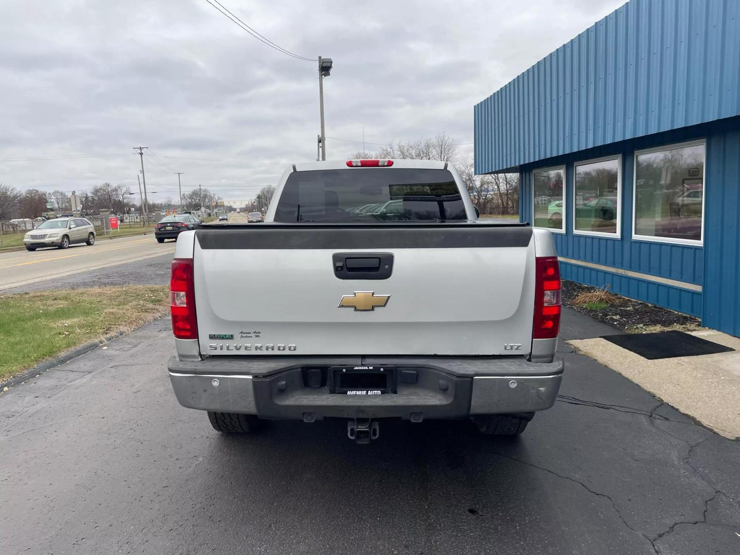 2010 Chevrolet Silverado 1500 LTZ photo 5